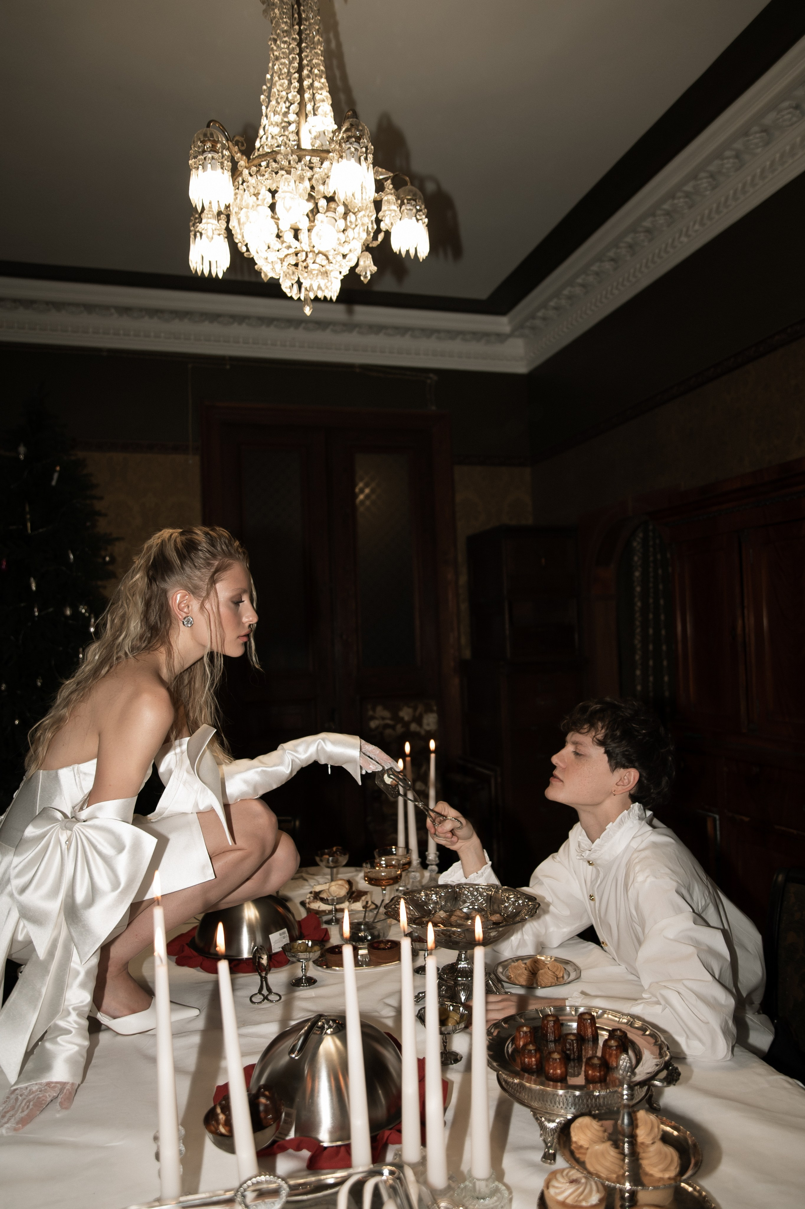 Свадебная съемка в исторической квартире на Чистых прудах. Ярослава Ерина — свадебный фотограф в Москве