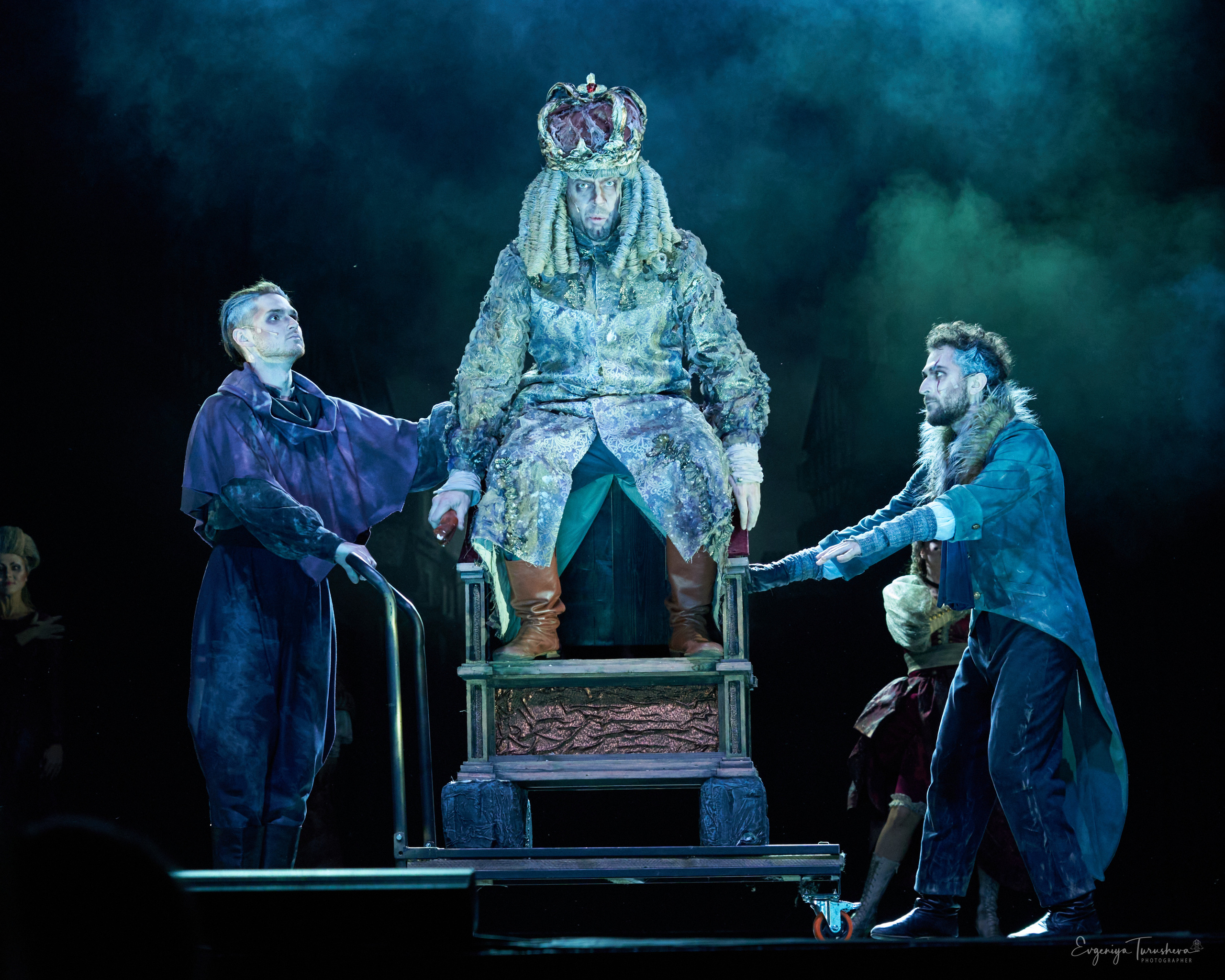 Человек, который смеется. Фотограф Евгения Турушева