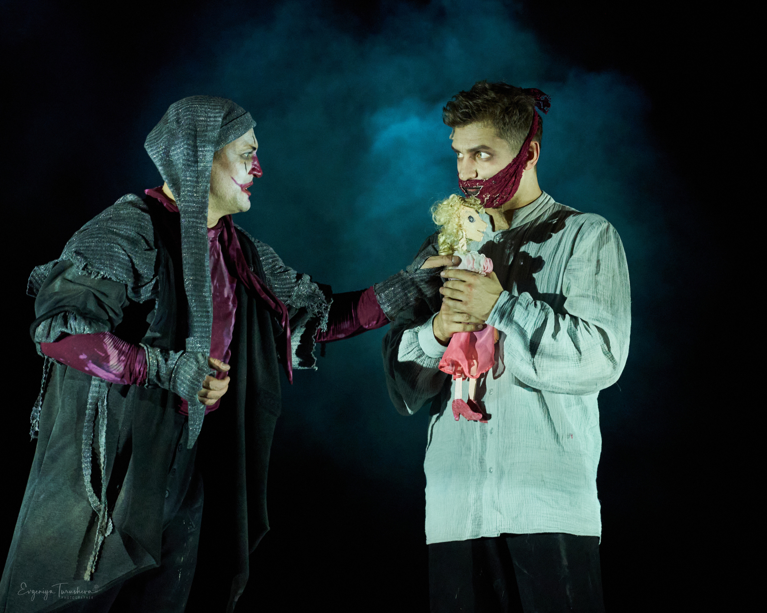 Человек, который смеется. Фотограф Евгения Турушева