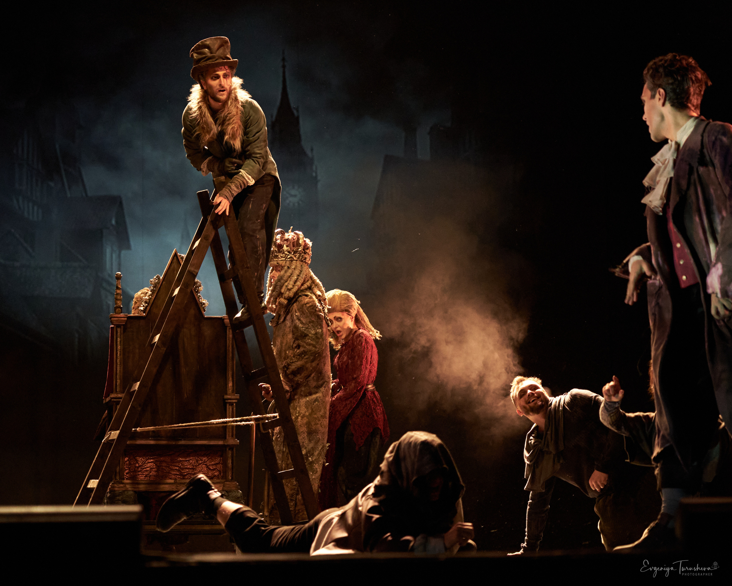 Человек, который смеется. Фотограф Евгения Турушева