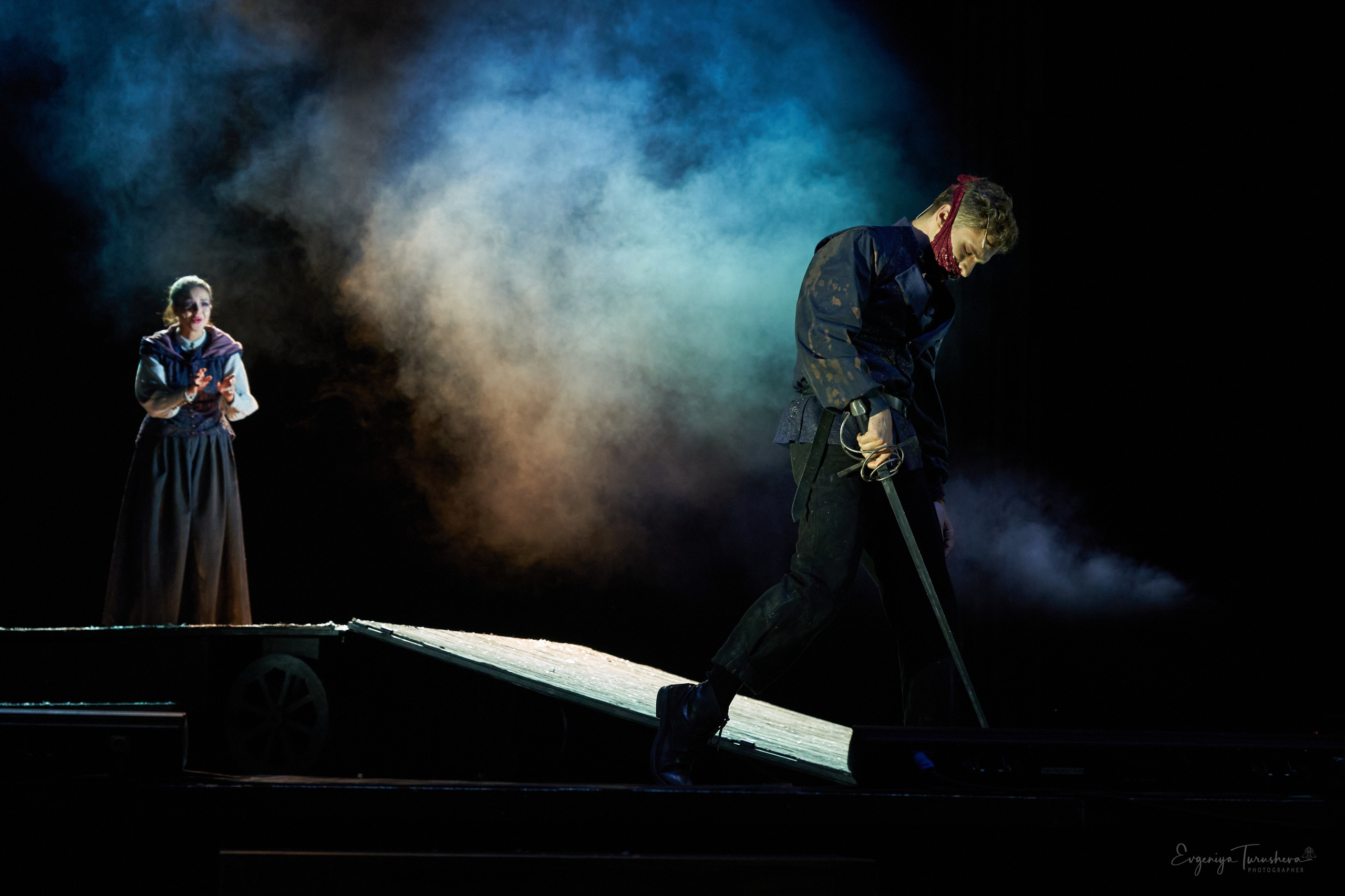 Человек, который смеется. Фотограф Евгения Турушева