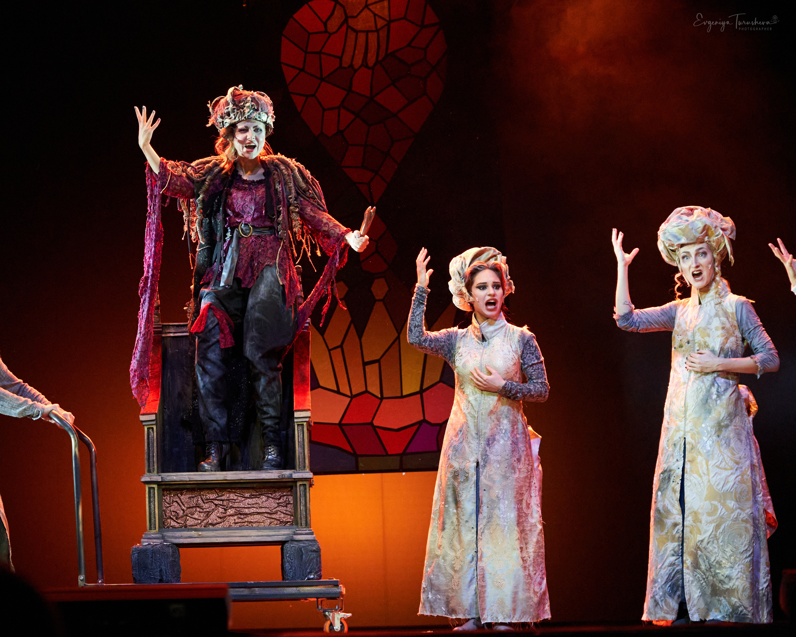 Человек, который смеется. Фотограф Евгения Турушева