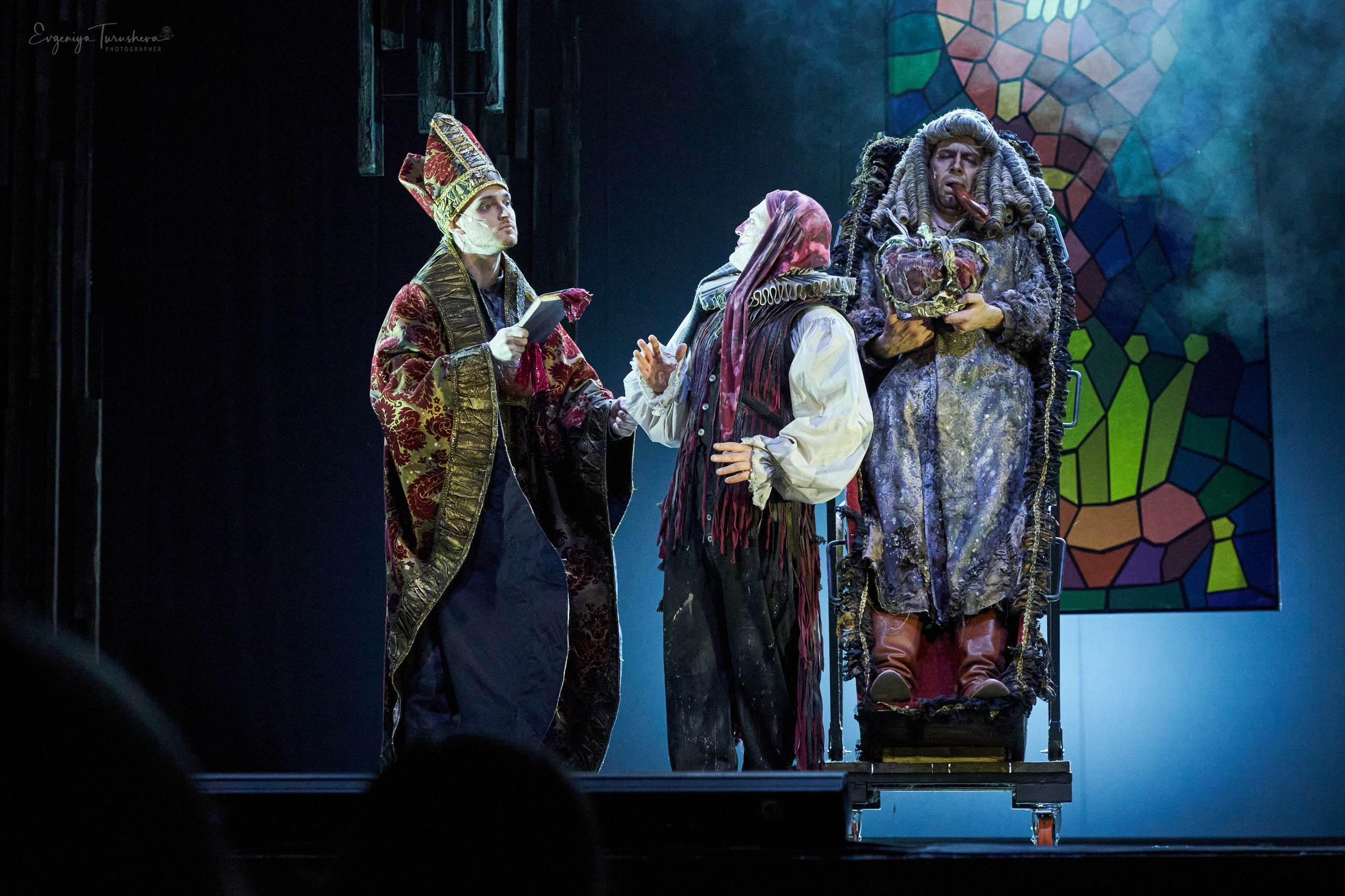 Человек, который смеется. Фотограф Евгения Турушева