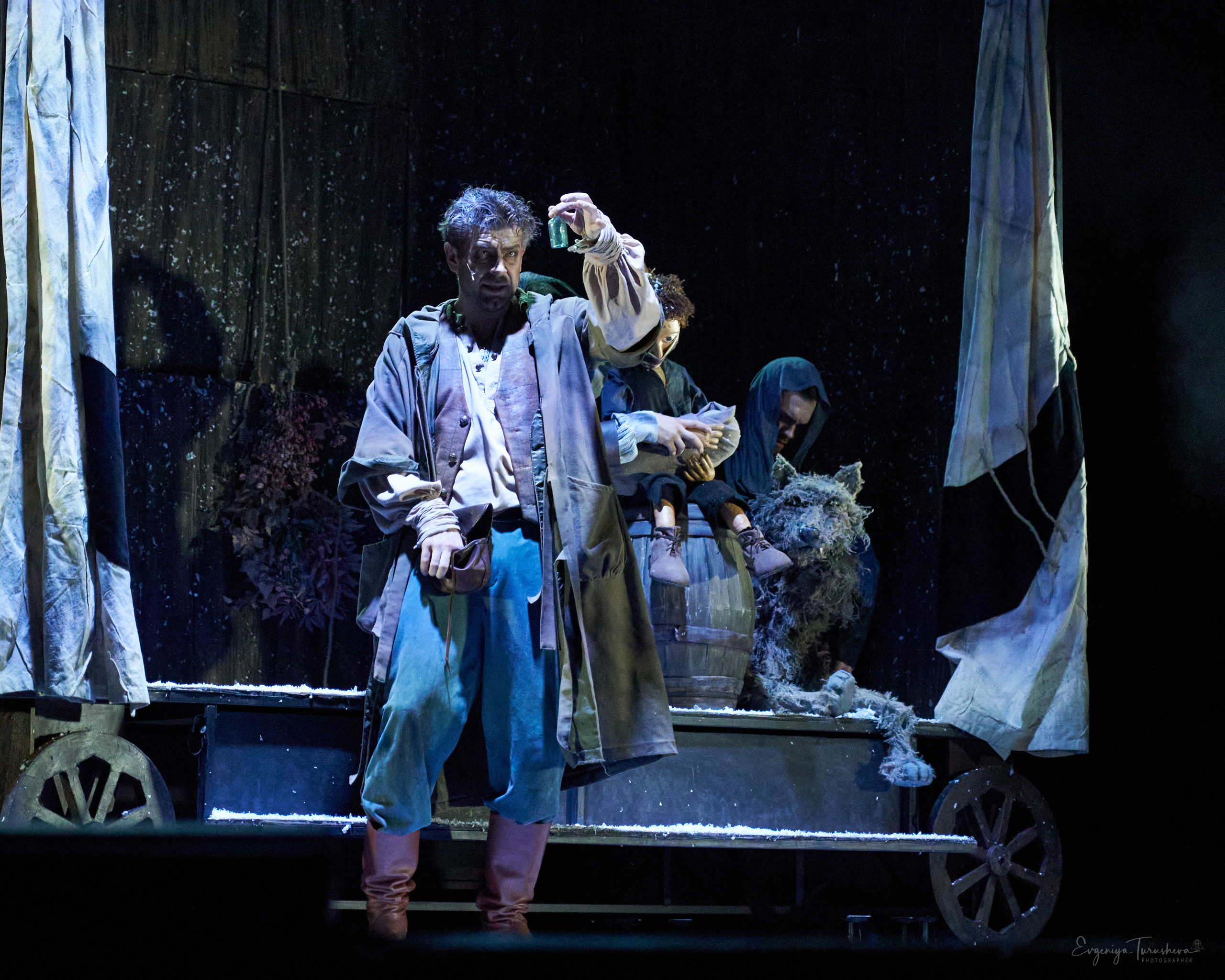 Человек, который смеется. Фотограф Евгения Турушева