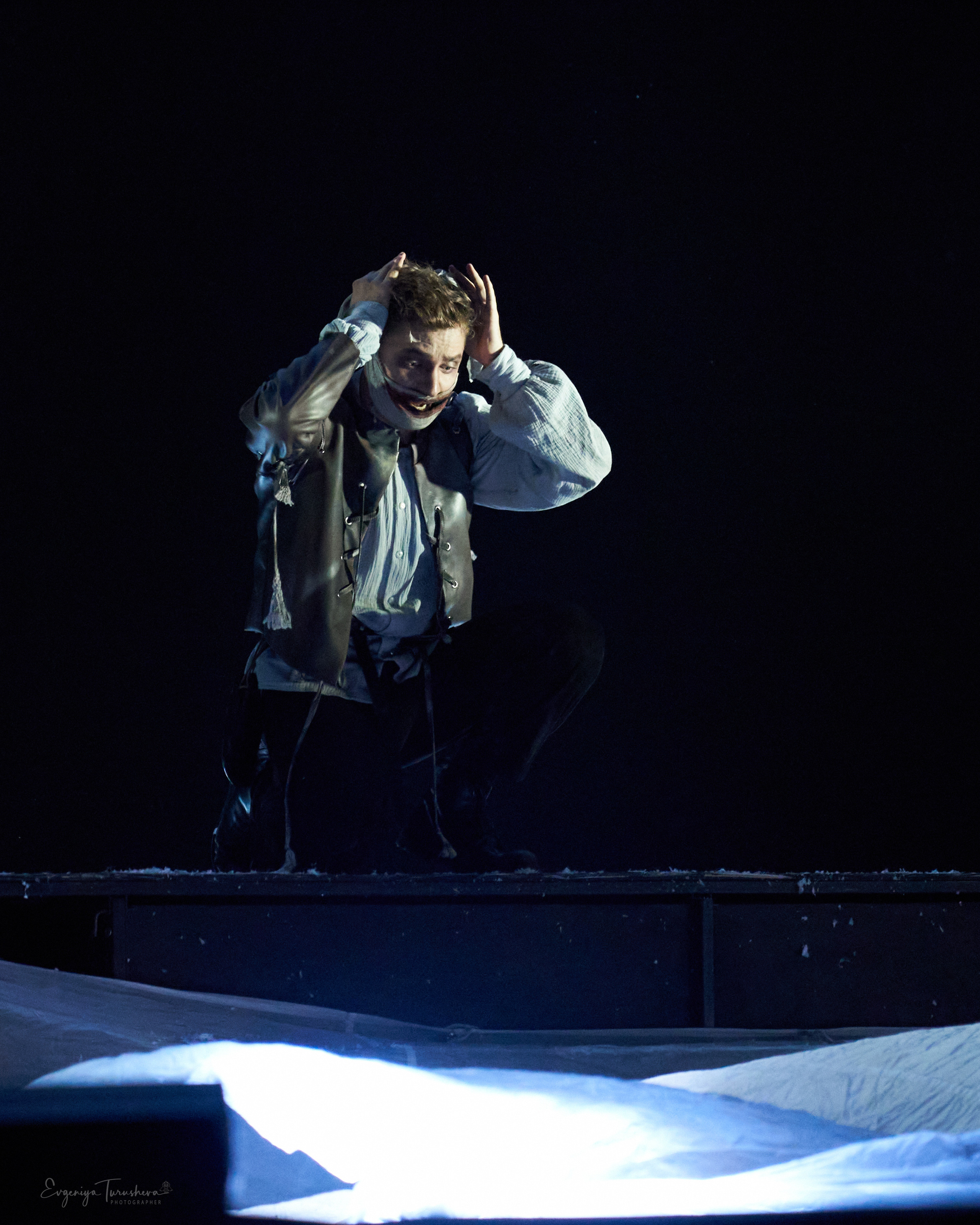 Человек, который смеется. Фотограф Евгения Турушева