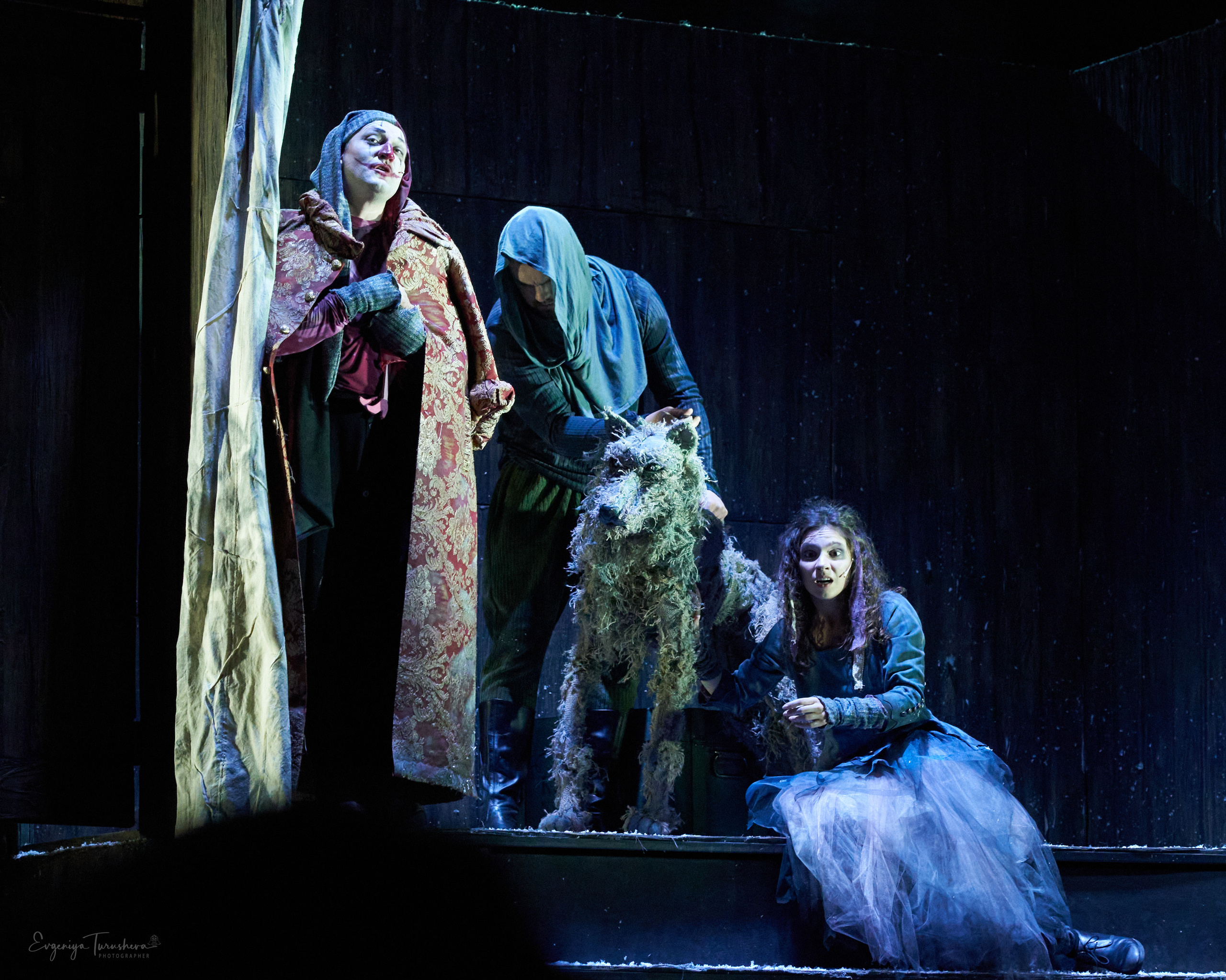 Человек, который смеется. Фотограф Евгения Турушева