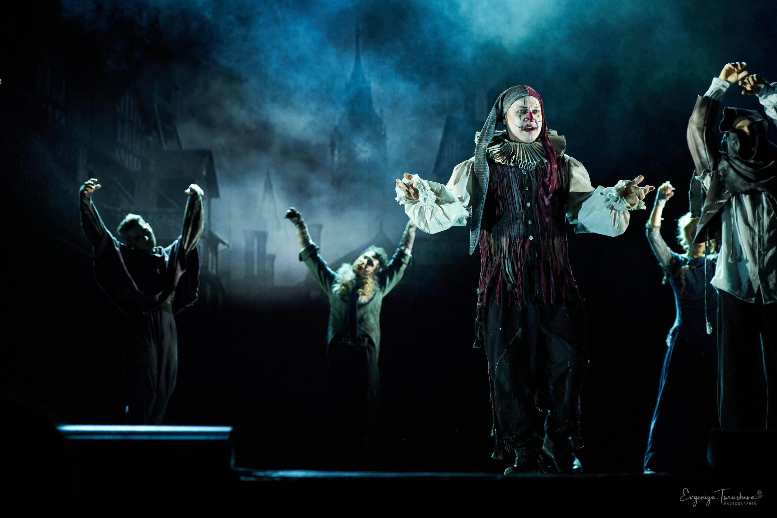 Человек, который смеется. Фотограф Евгения Турушева