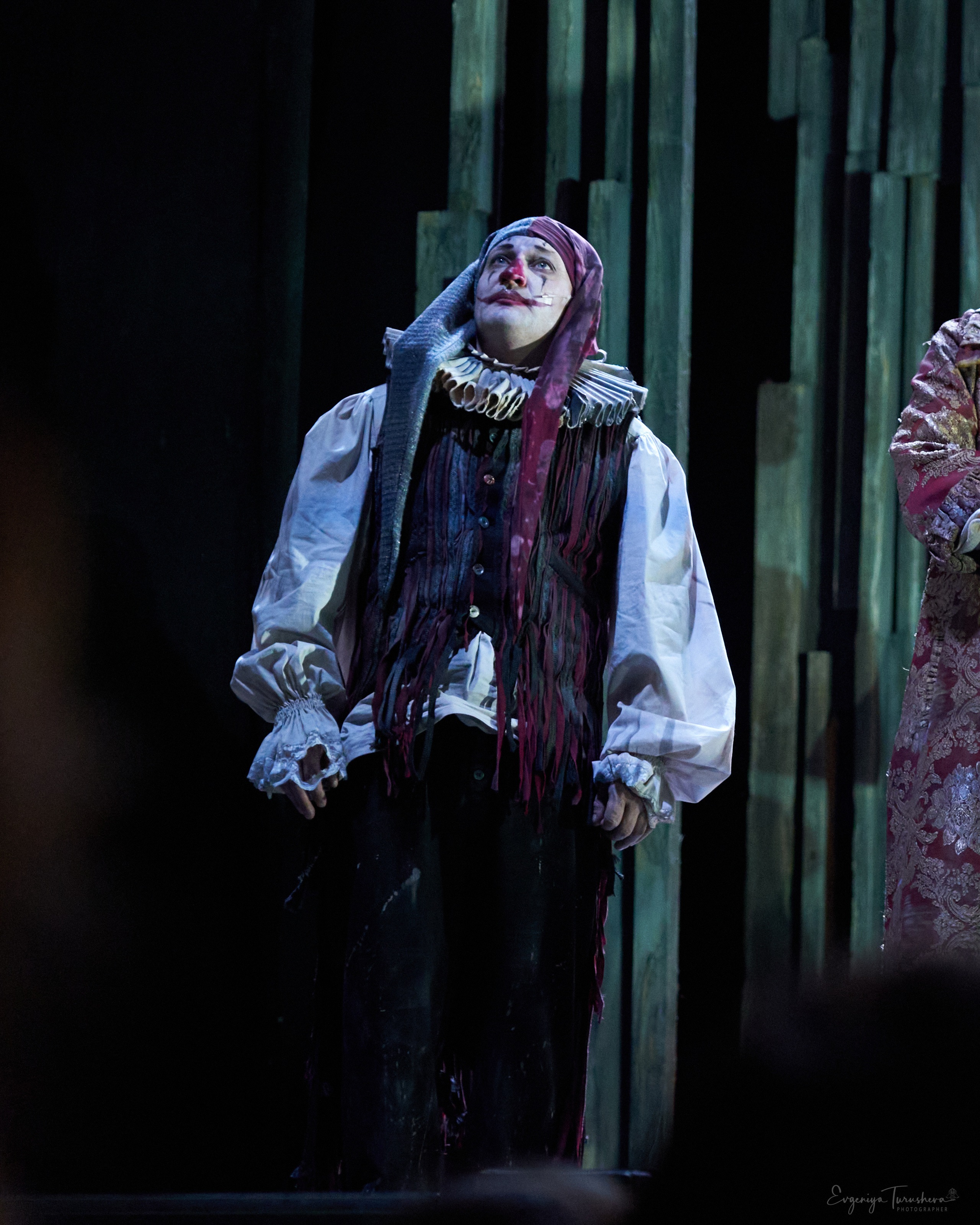 Человек, который смеется. Фотограф Евгения Турушева