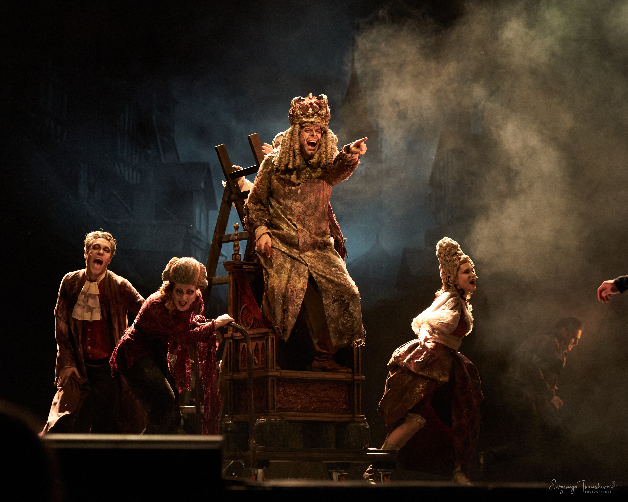 Человек, который смеется. Фотограф Евгения Турушева