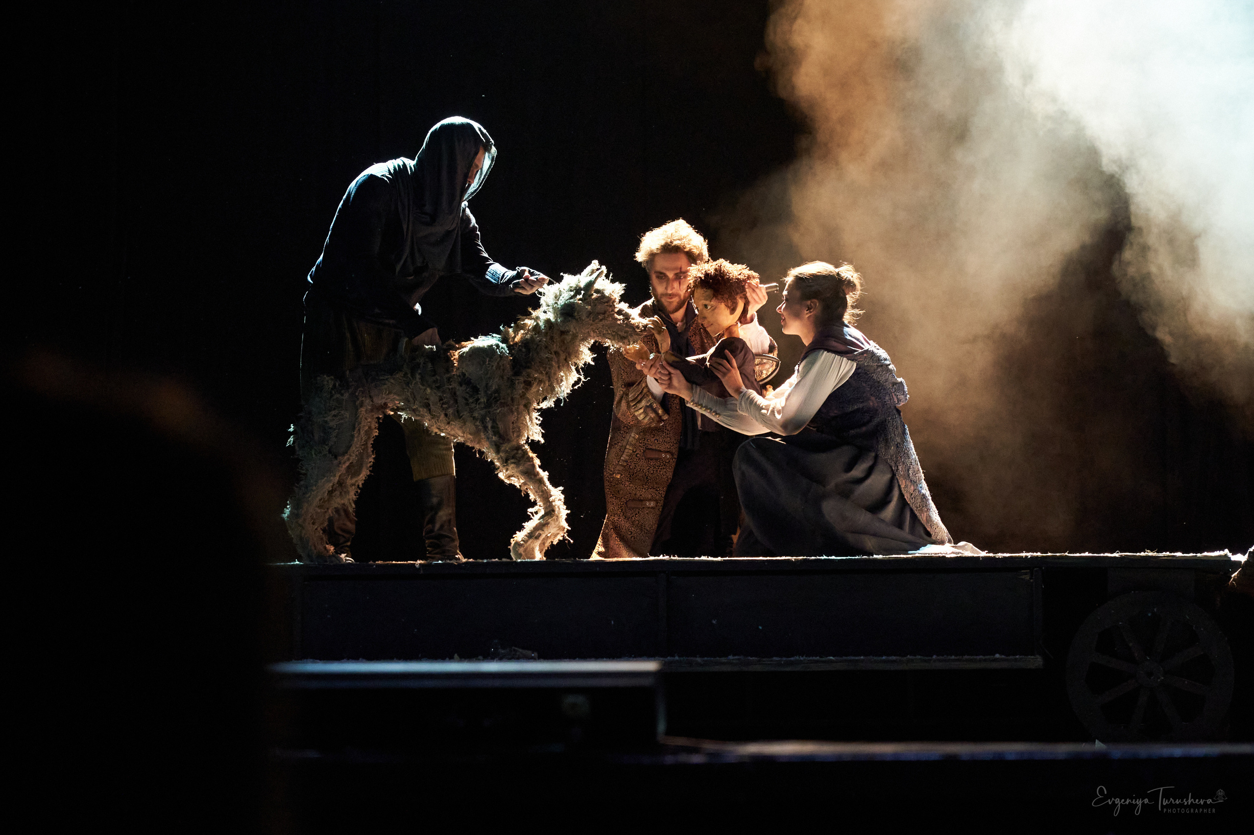 Человек, который смеется. Фотограф Евгения Турушева