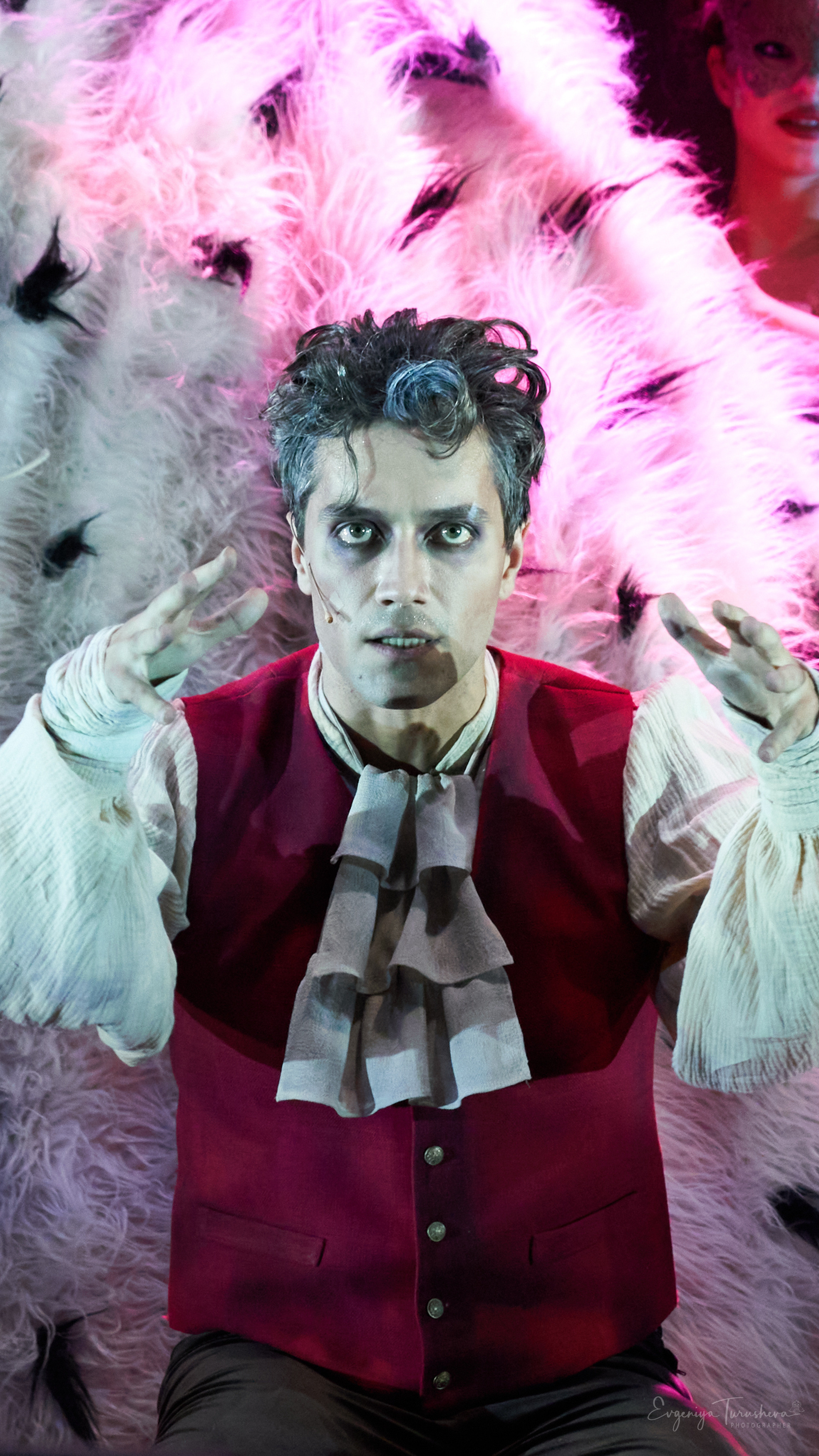 Человек, который смеется. Фотограф Евгения Турушева