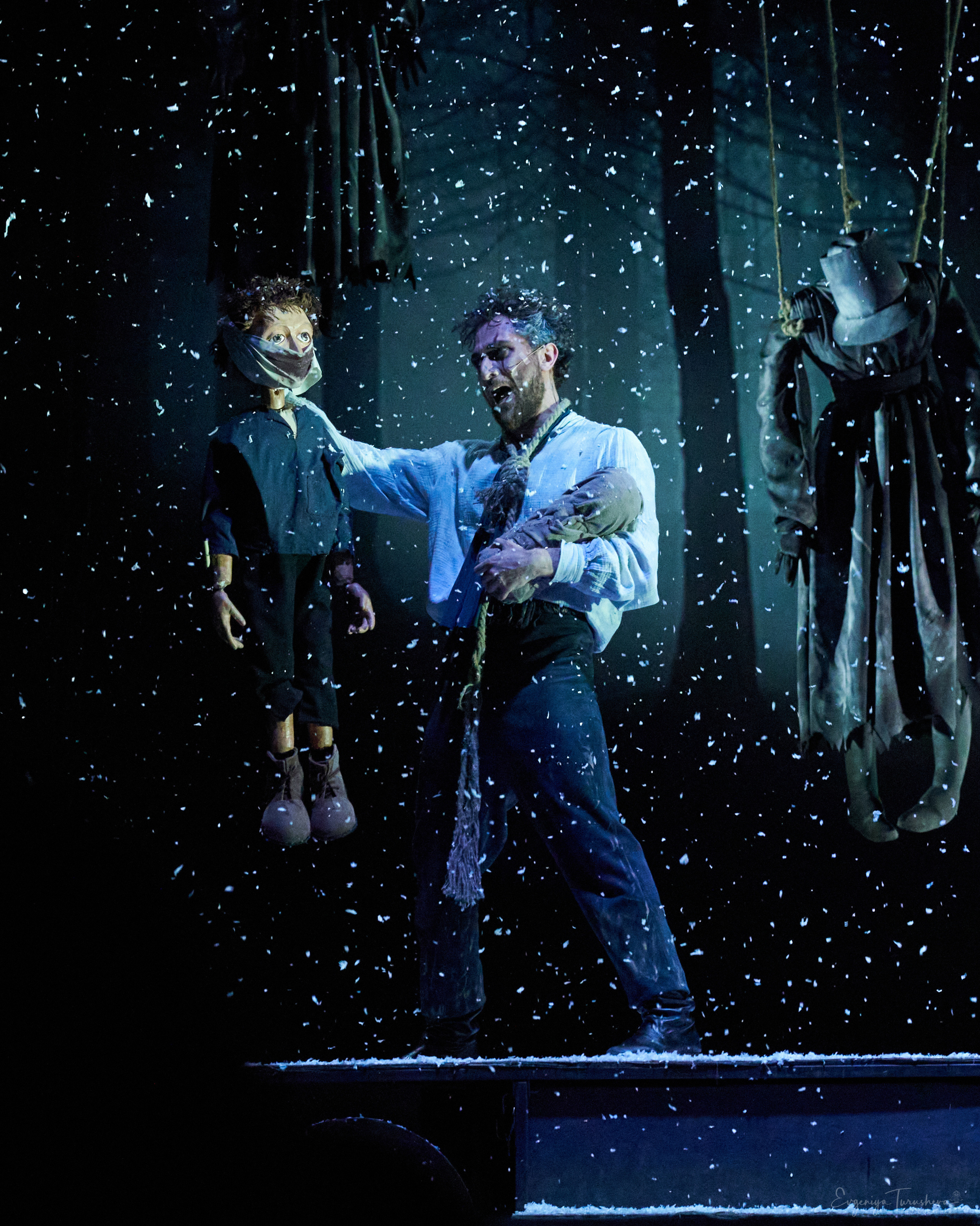 Человек, который смеется. Фотограф Евгения Турушева