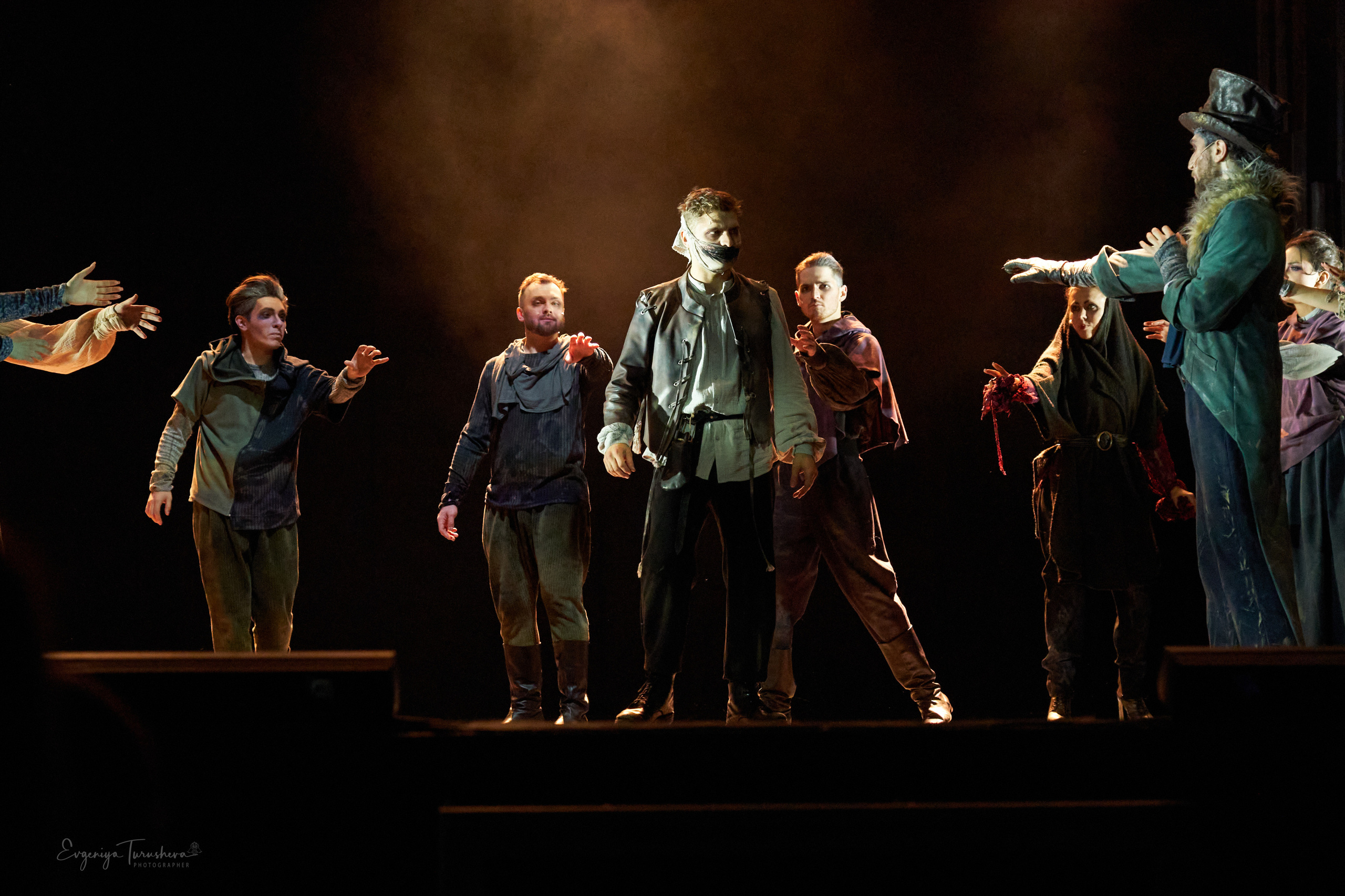 Человек, который смеется. Фотограф Евгения Турушева