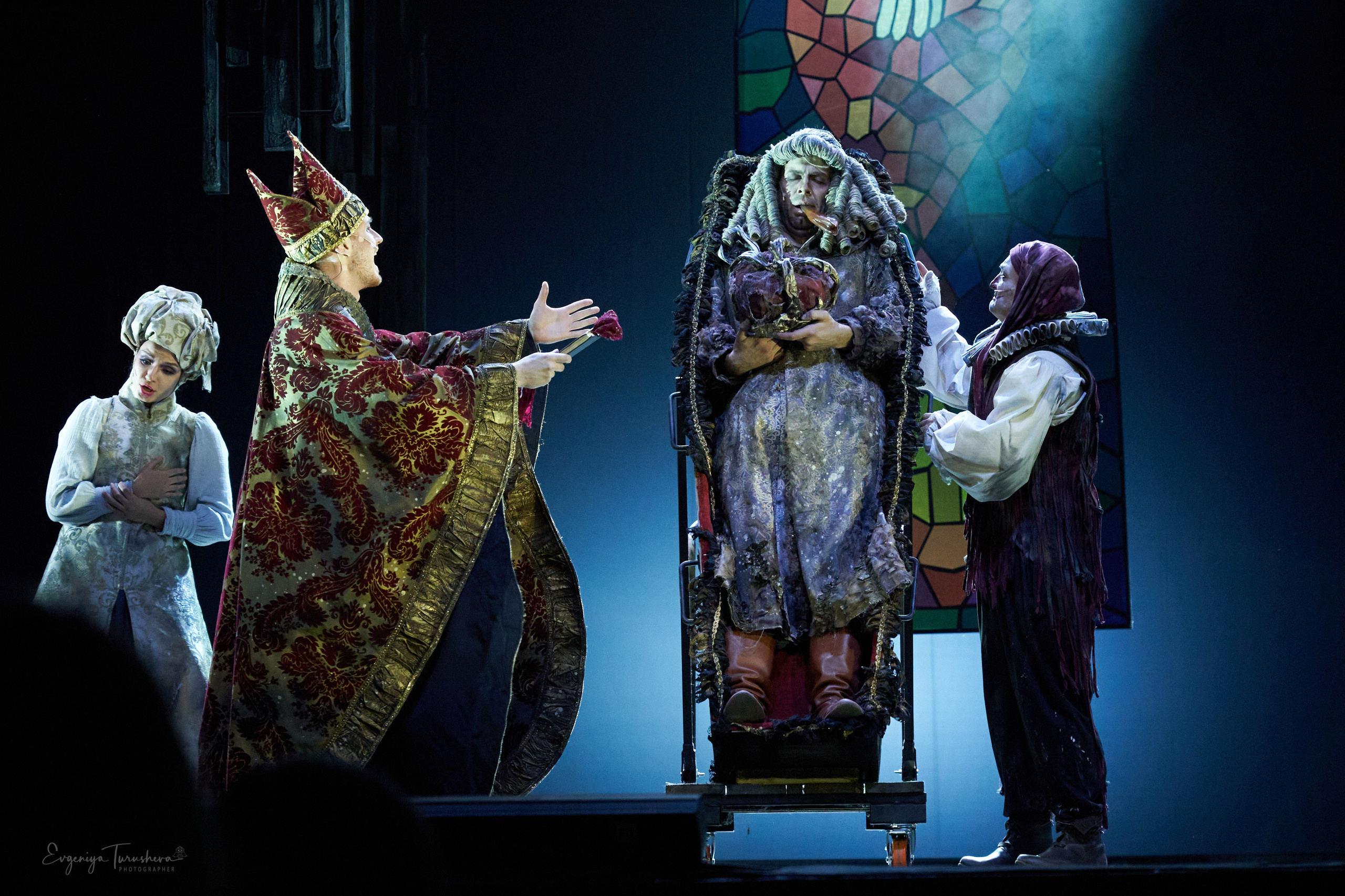 Человек, который смеется. Фотограф Евгения Турушева