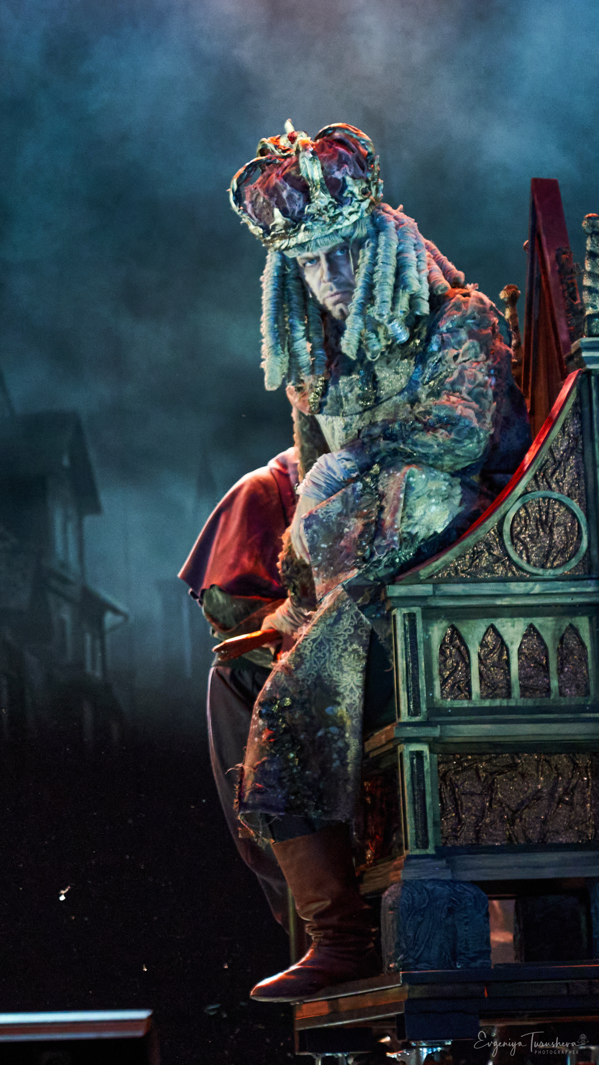 Человек, который смеется. Фотограф Евгения Турушева