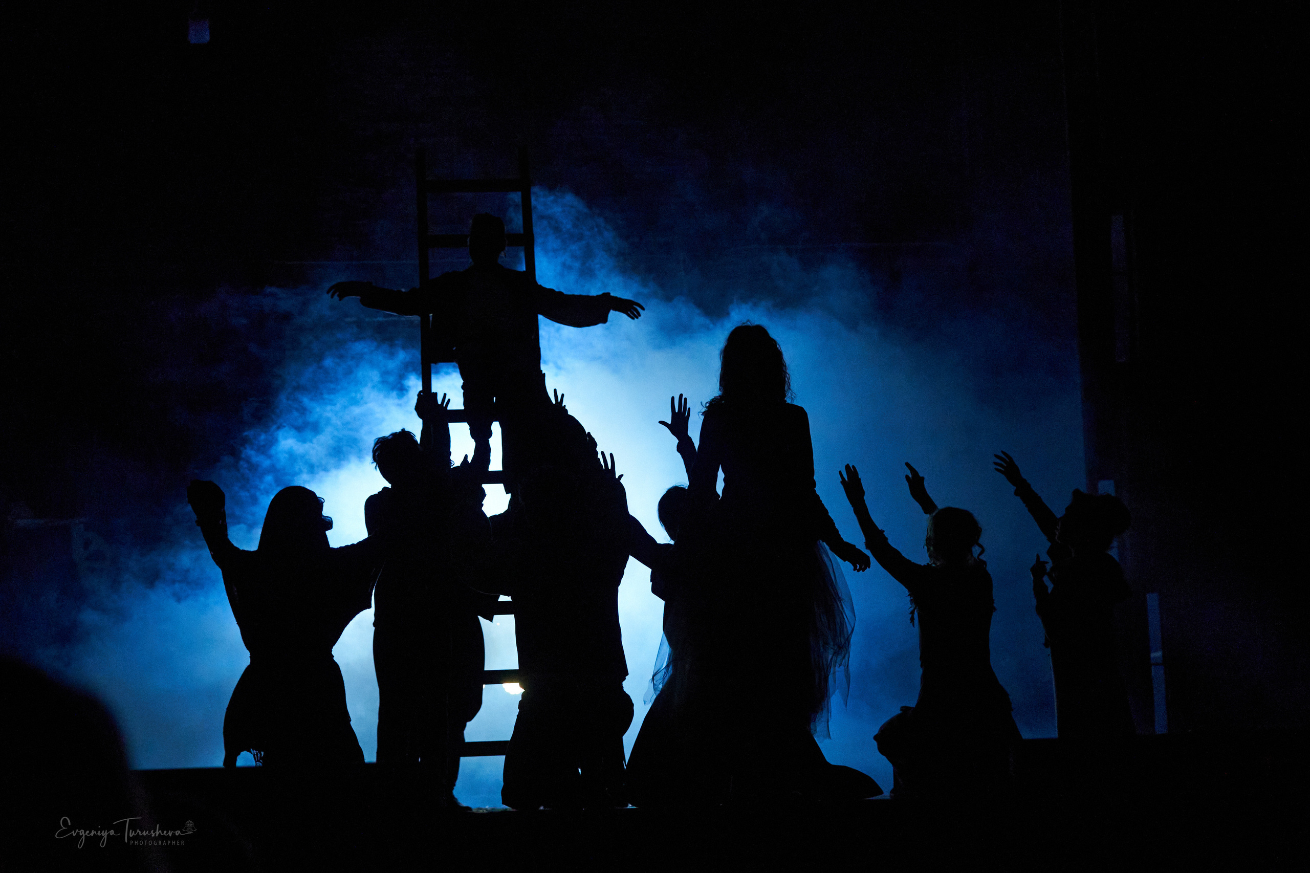 Человек, который смеется. Фотограф Евгения Турушева