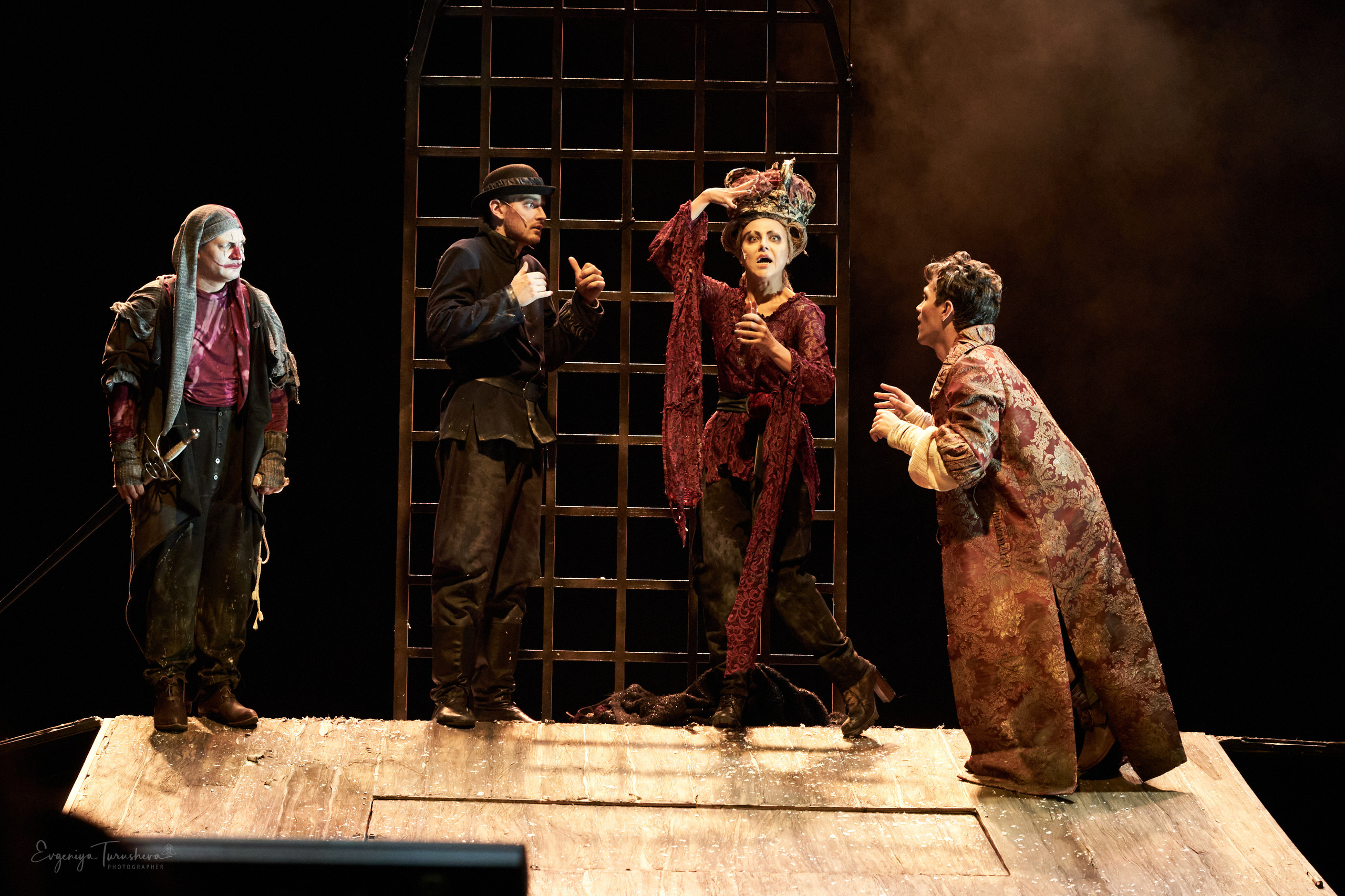 Человек, который смеется. Фотограф Евгения Турушева