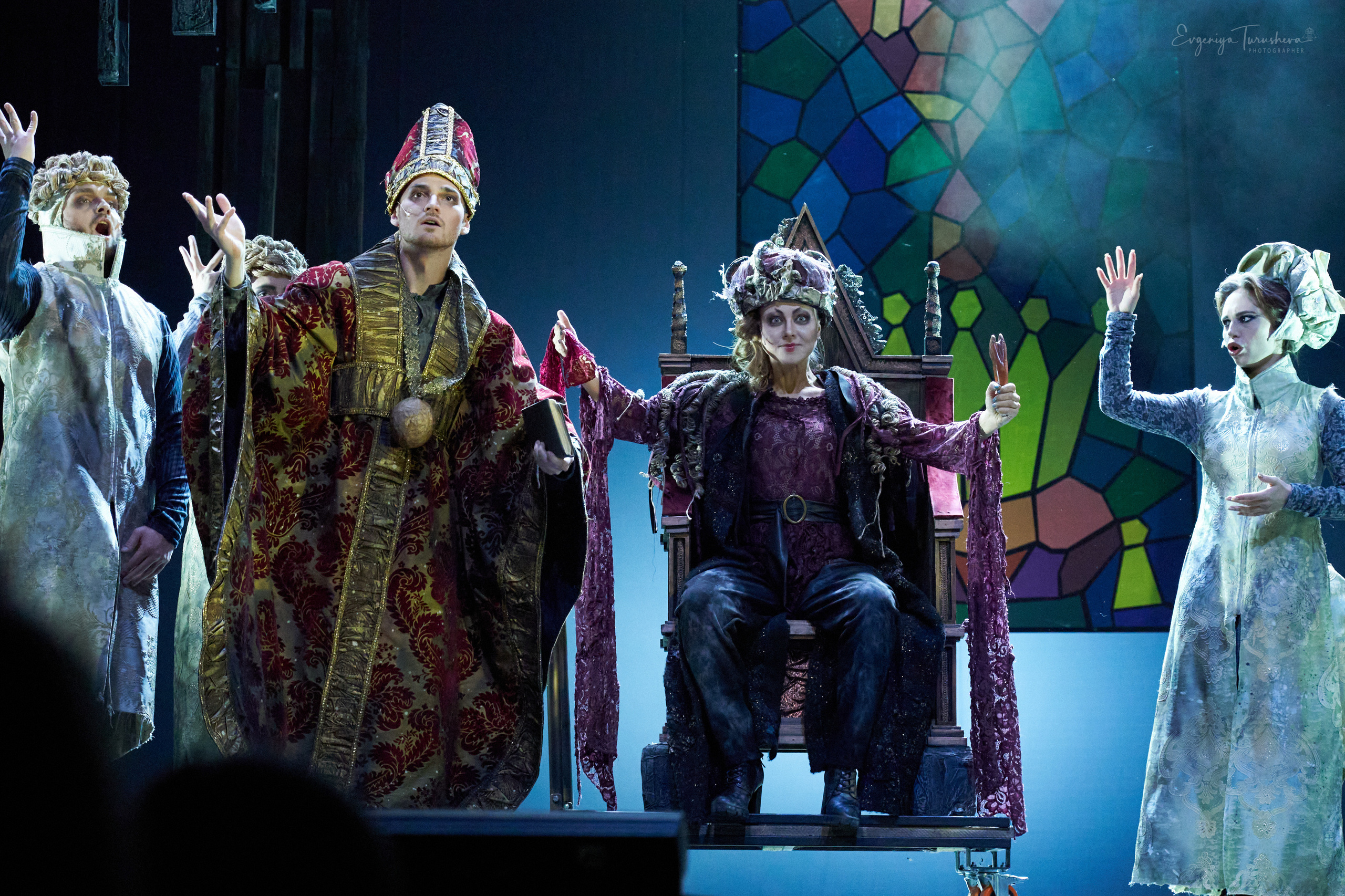 Человек, который смеется. Фотограф Евгения Турушева