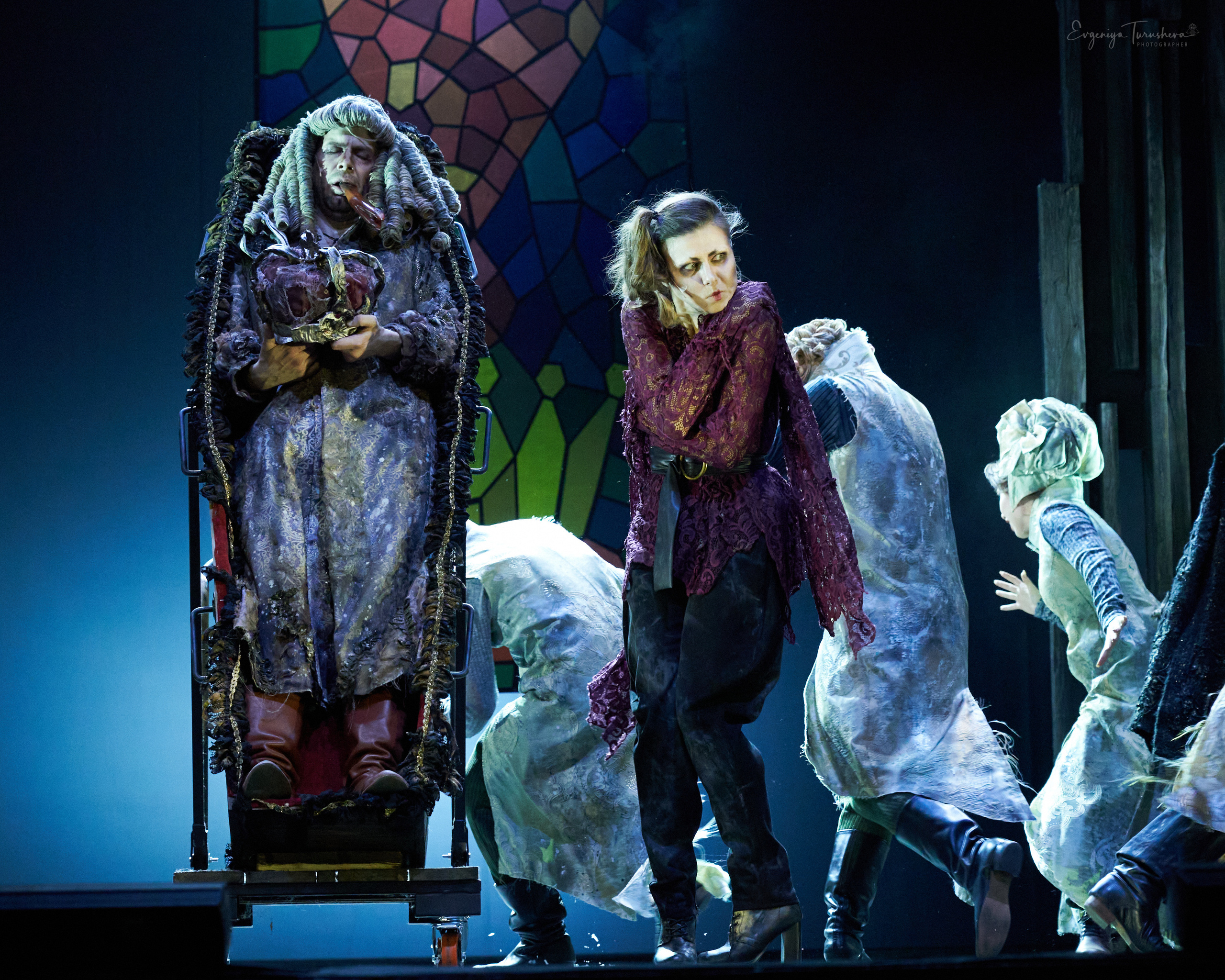 Человек, который смеется. Фотограф Евгения Турушева