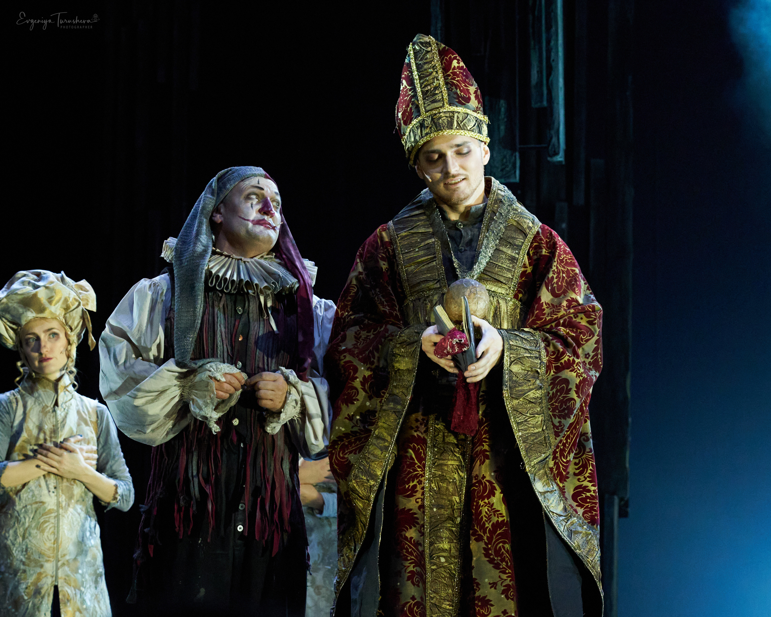 Человек, который смеется. Фотограф Евгения Турушева