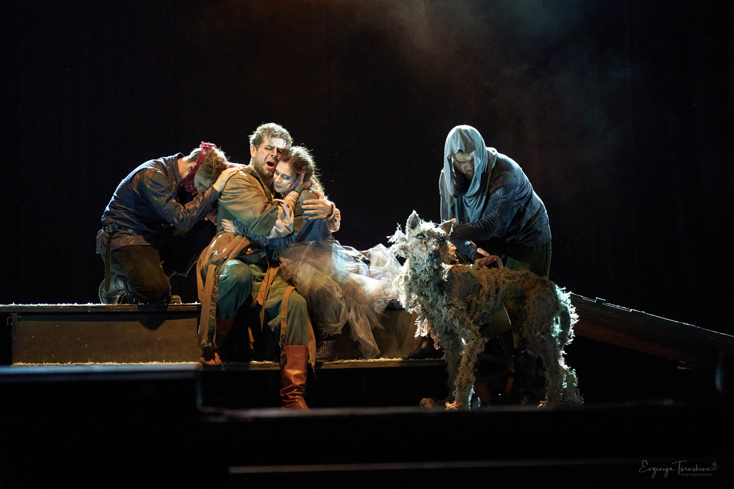 Человек, который смеется. Фотограф Евгения Турушева