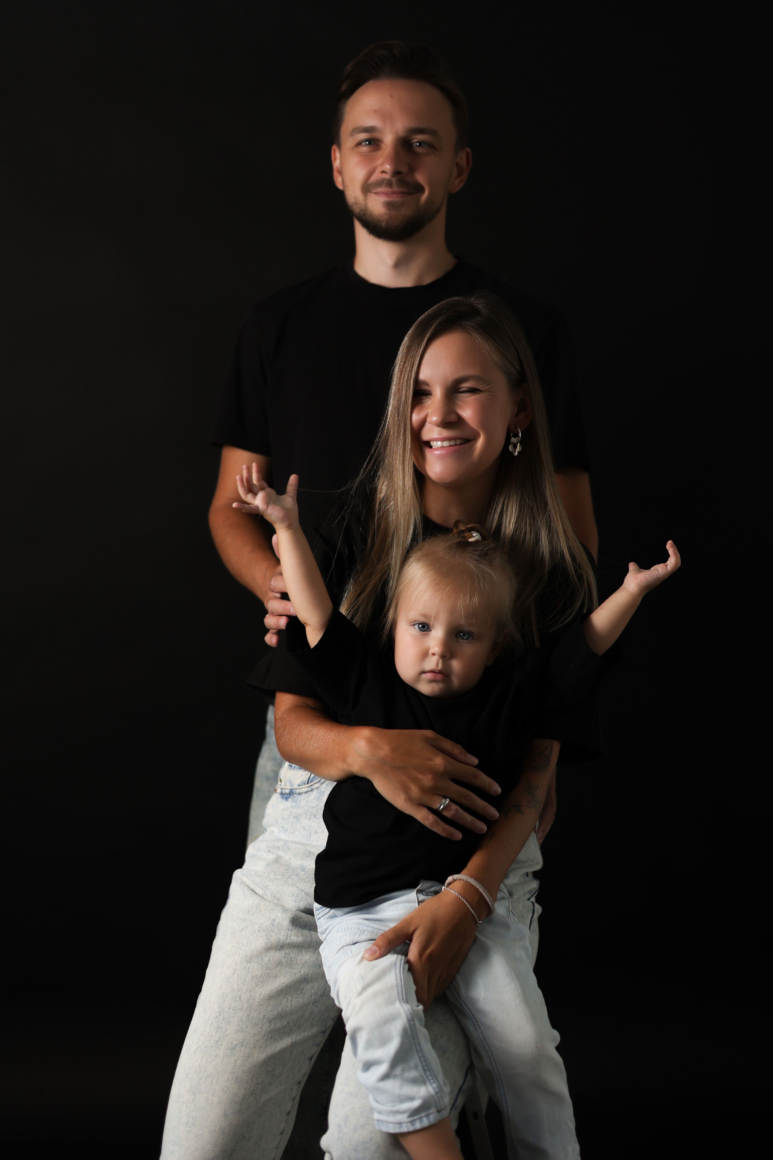 Фотосессия Алены, Алисы и Андрея. Фотограф ANNA GEREIHAN