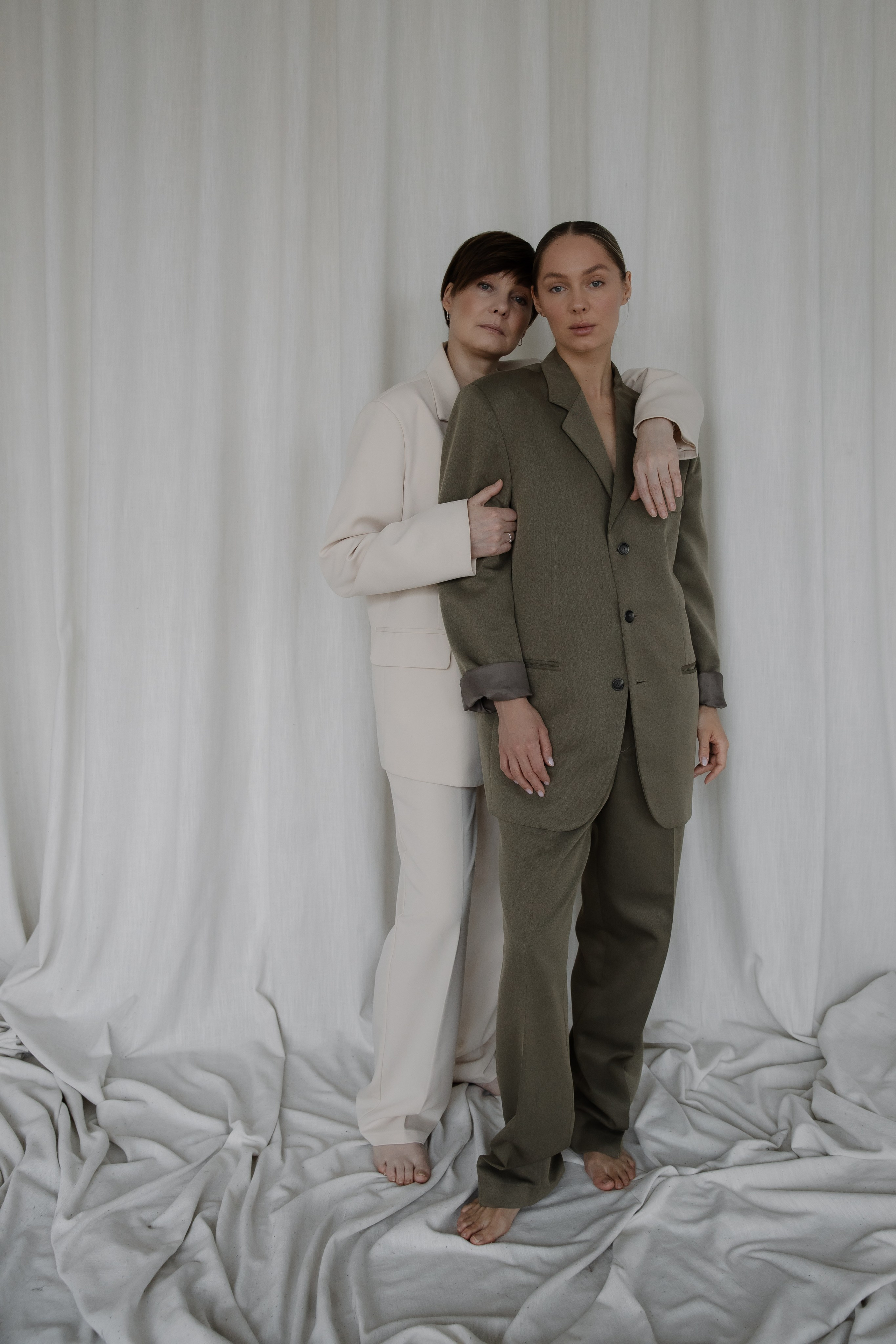 Мама и дочь, минимализм. СВАДЕБНЫЙ ФОТОГРАФ ЧЕЛЯБИНСК