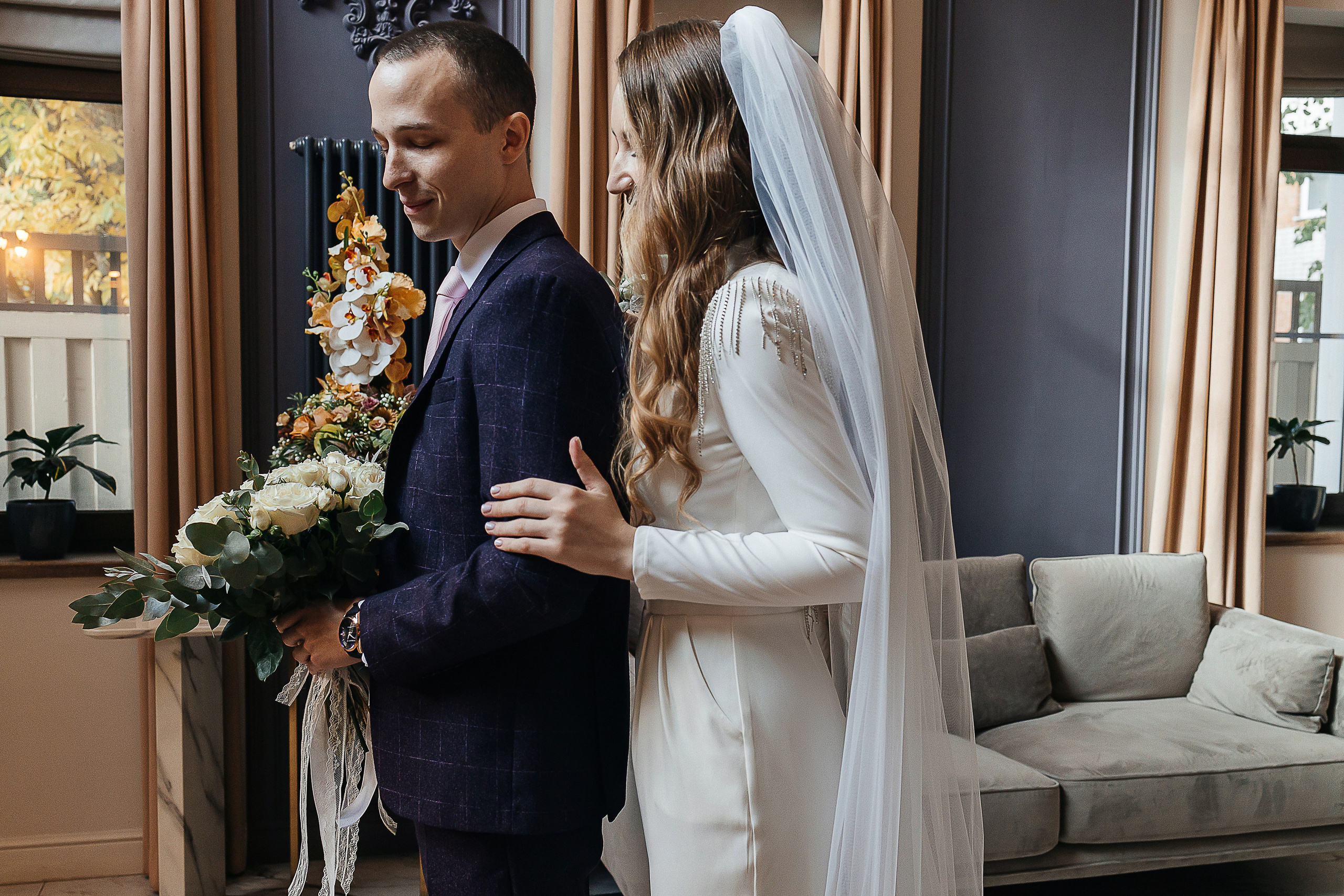 Роскошная выездная церемония в отеле. Олег Сверчков | Свадебный фотограф Вологда