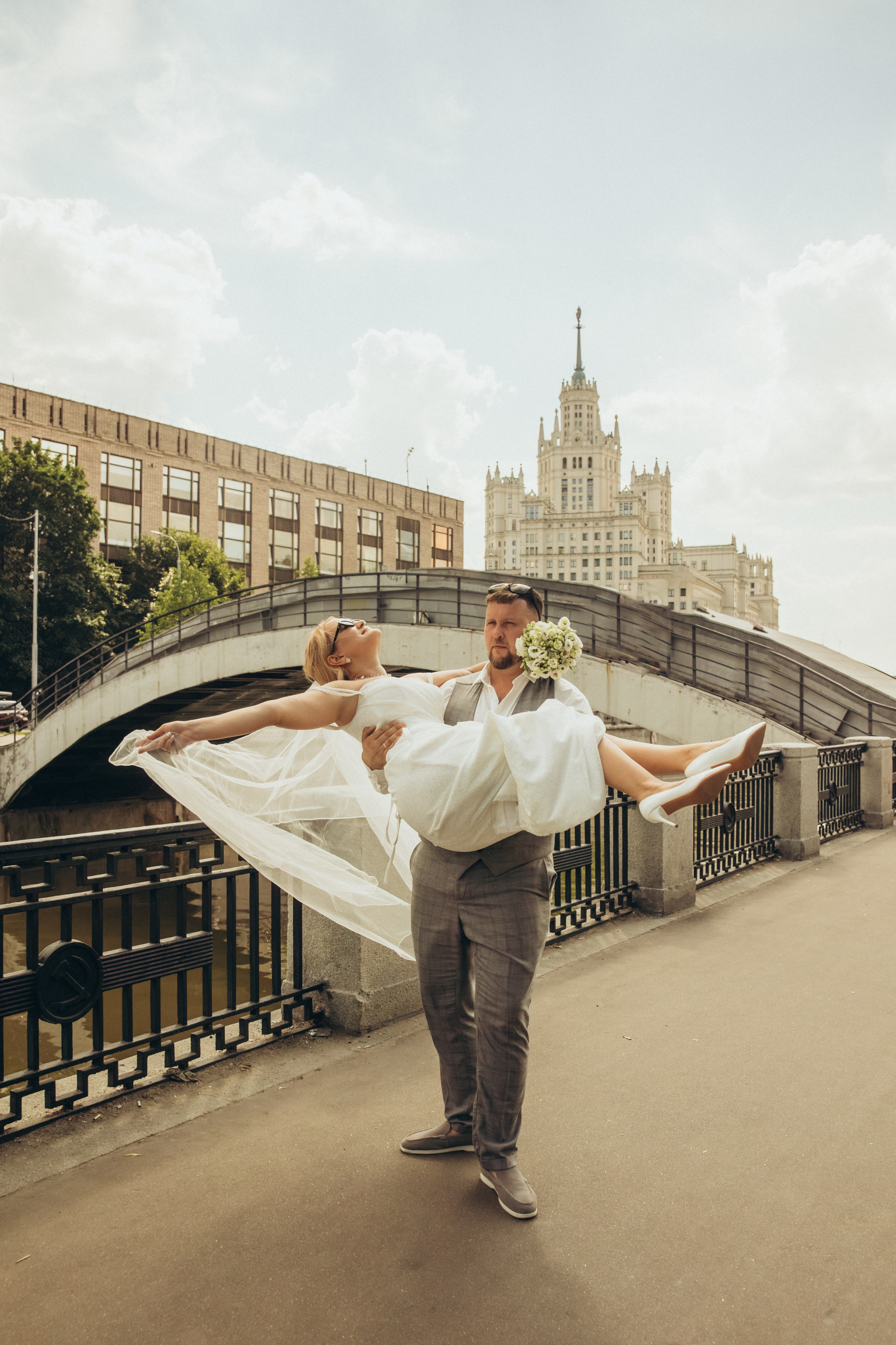 Тессинский мост свадьба. Свадебный и семейный фотограф Москва и Московская область
