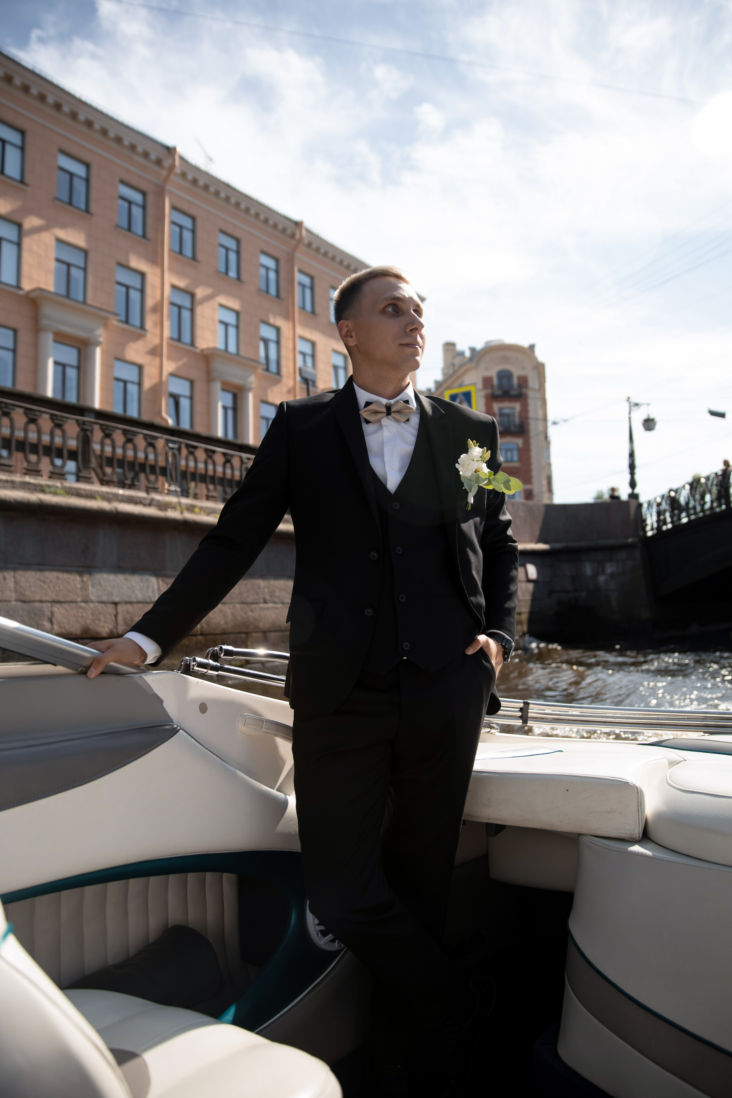 Валерия и Илья / Прогулка на катере. Свадебный и семейный фотограф в Москве Диана Левченко