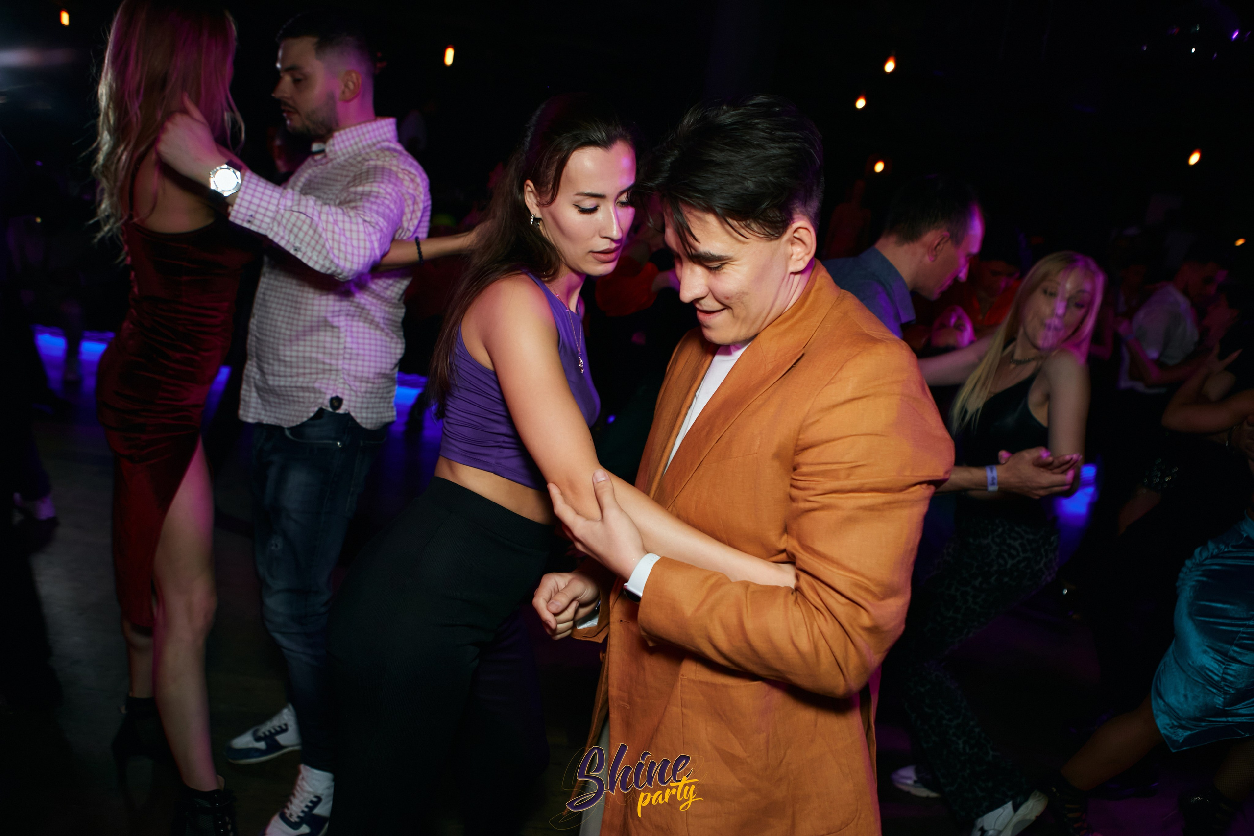 Shine party bachata. Свадебный фотограф