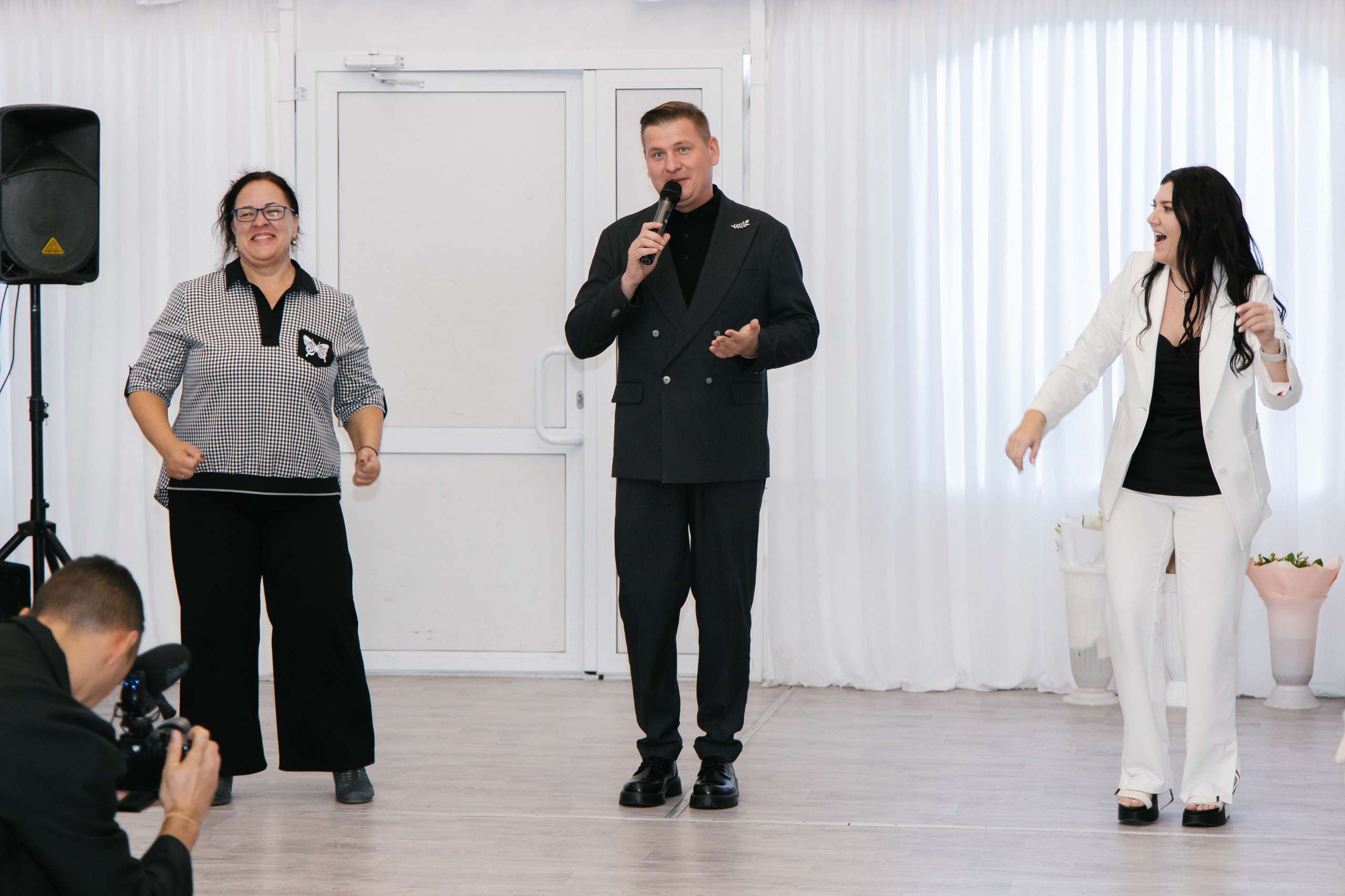 Ксения и Антон (полный день). Фотограф в Барнауле Юлия Садвокасова