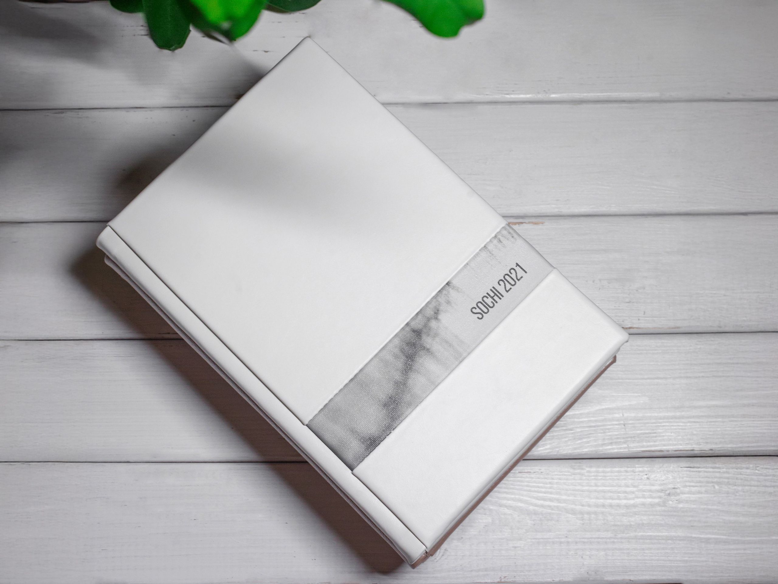 ЛУАНА. Заказать индивидуальную фотокнигу ручной работы