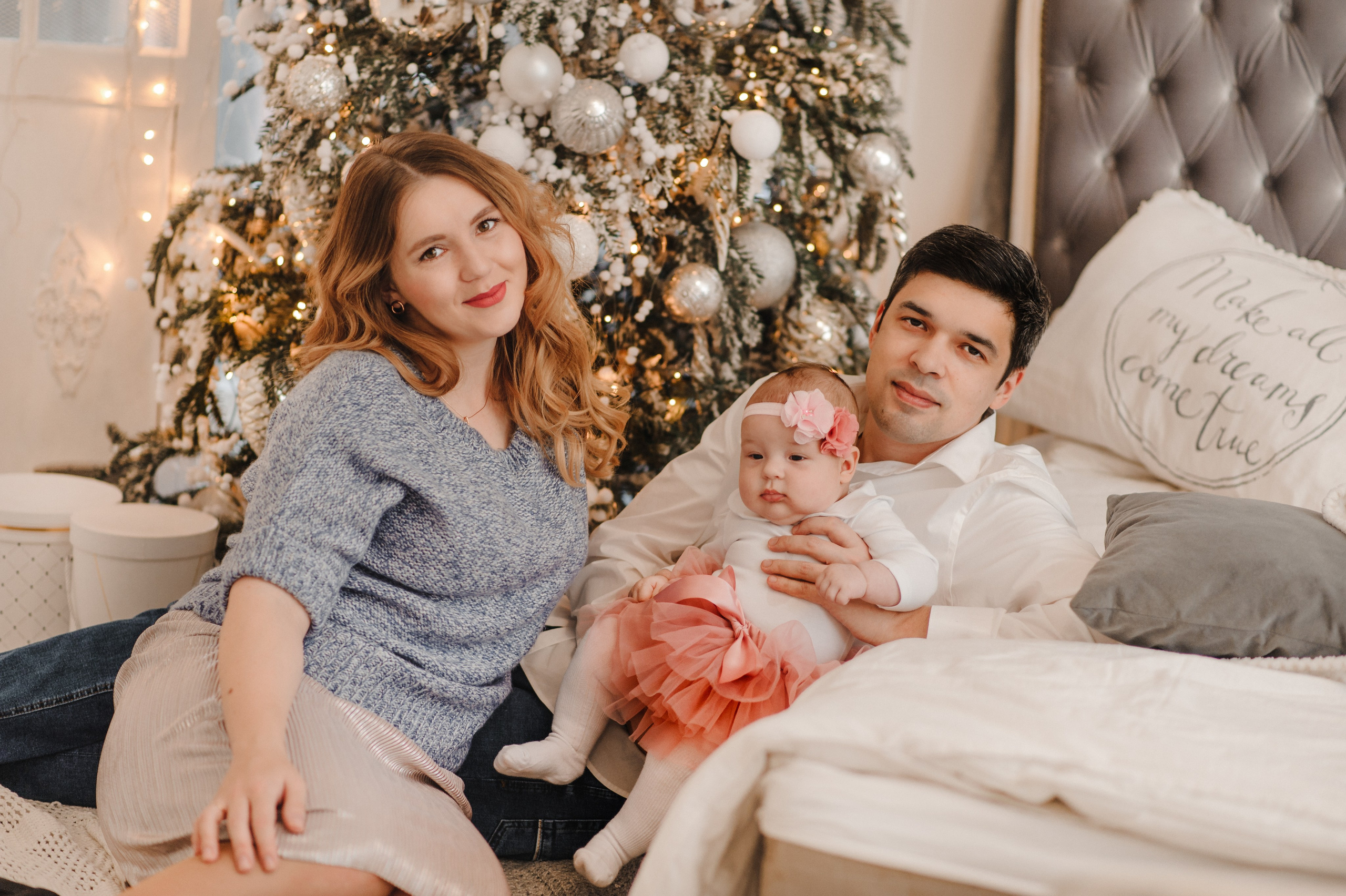 Новогодняя фотосессия в студии. Дмитрий Черяник свадебный и семейный фотограф