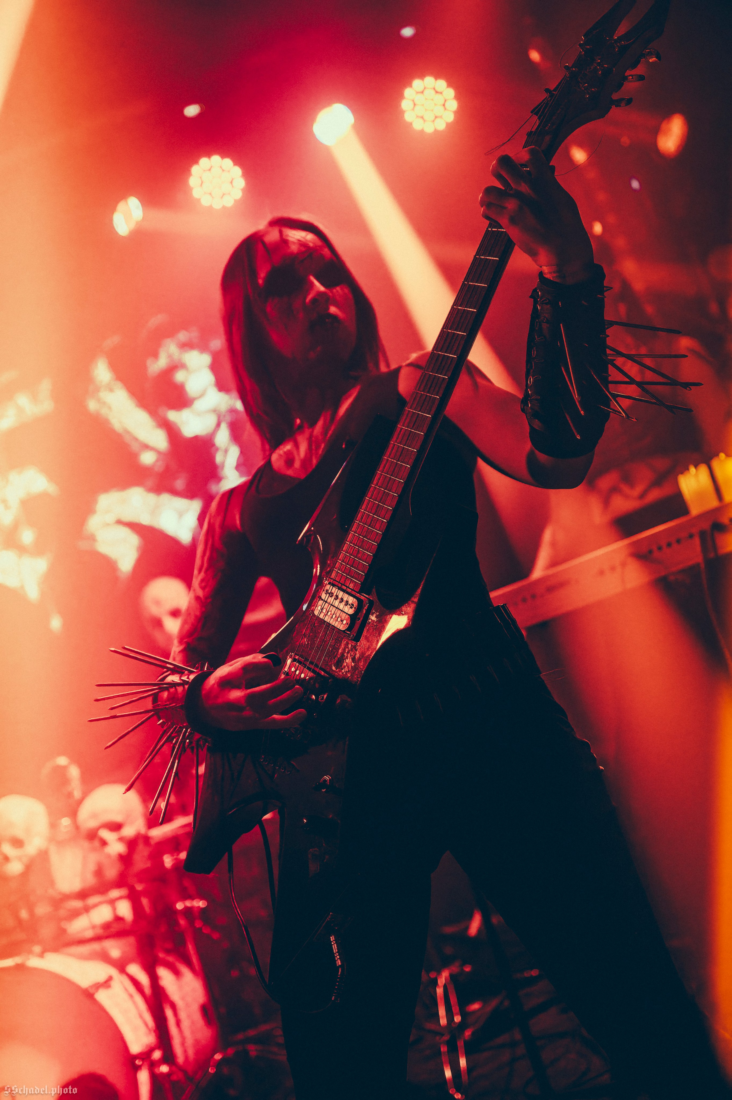 Frostlagte Måne 07.12.25. We will make everything metal!