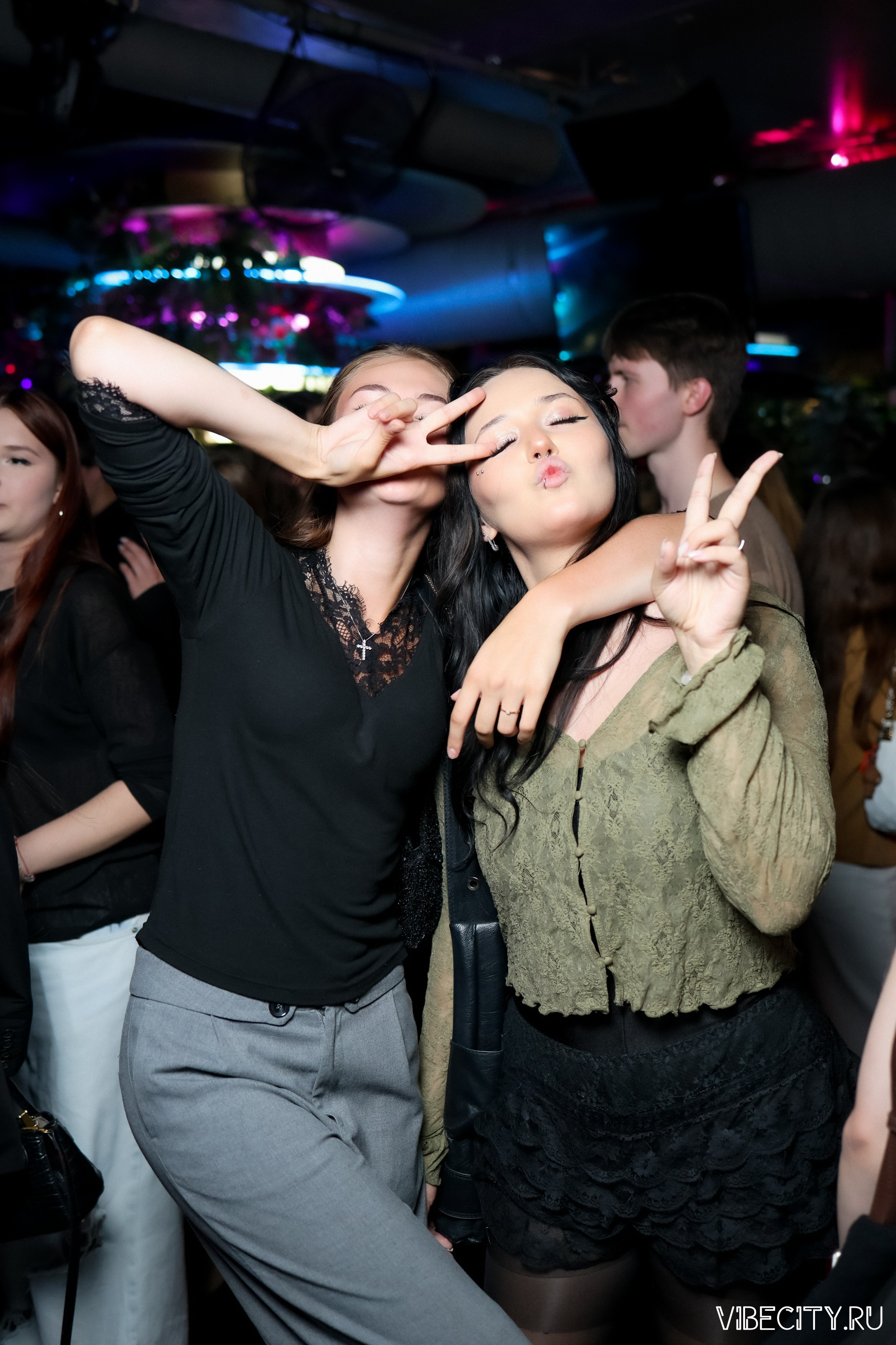 DOUBLE U. VIBECITY.RU Вайб Сити Ру Фоторепортажи Фотоотчеты Калининград