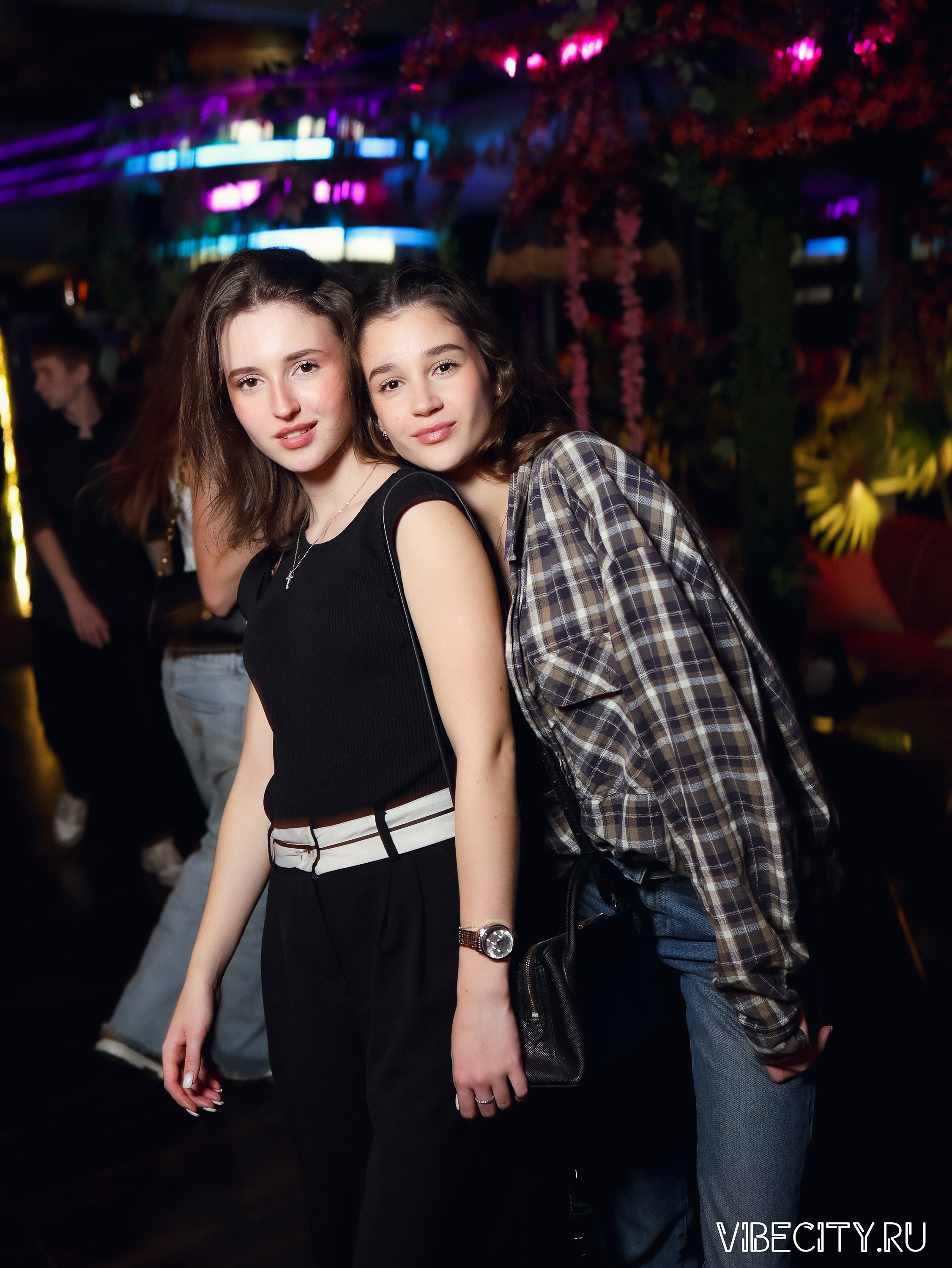 DOUBLE U. VIBECITY.RU Вайб Сити Ру Фоторепортажи Фотоотчеты Калининград