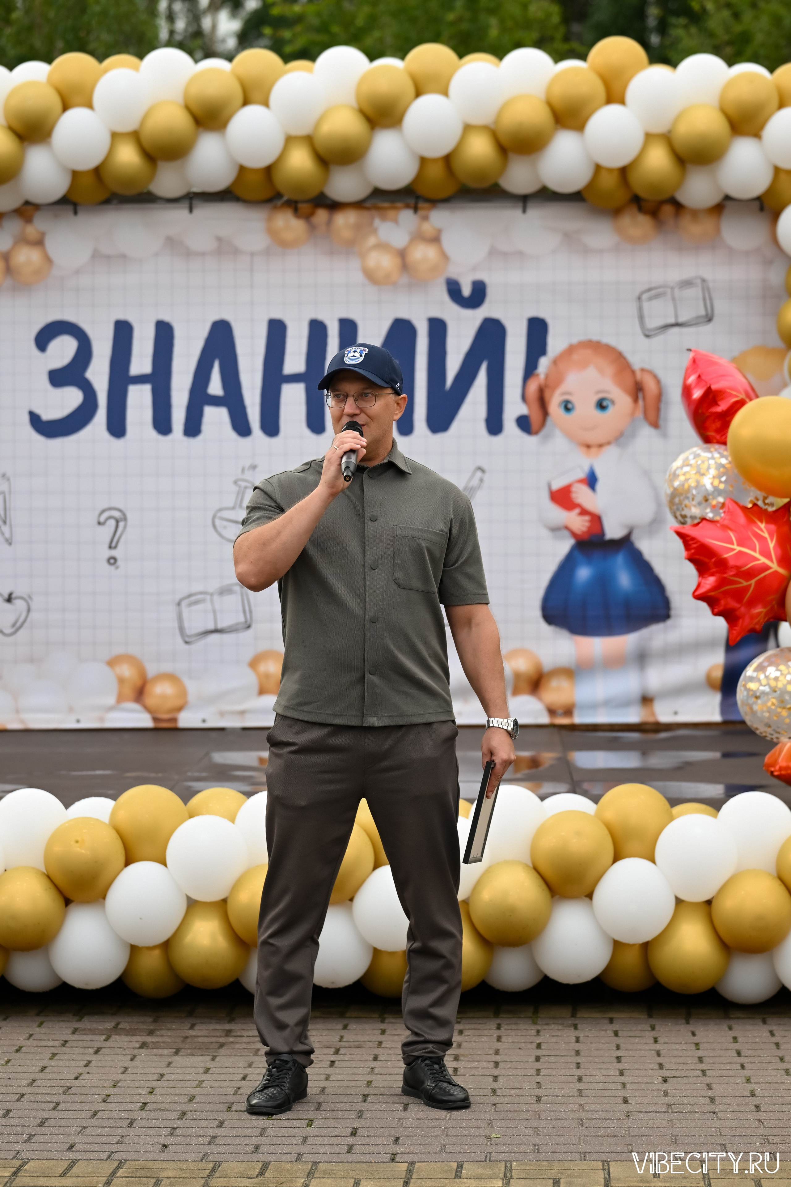 Балтийцы в школе № 57: линейка. VIBECITY.RU Вайб Сити Ру Фоторепортажи Фотоотчеты Калининград