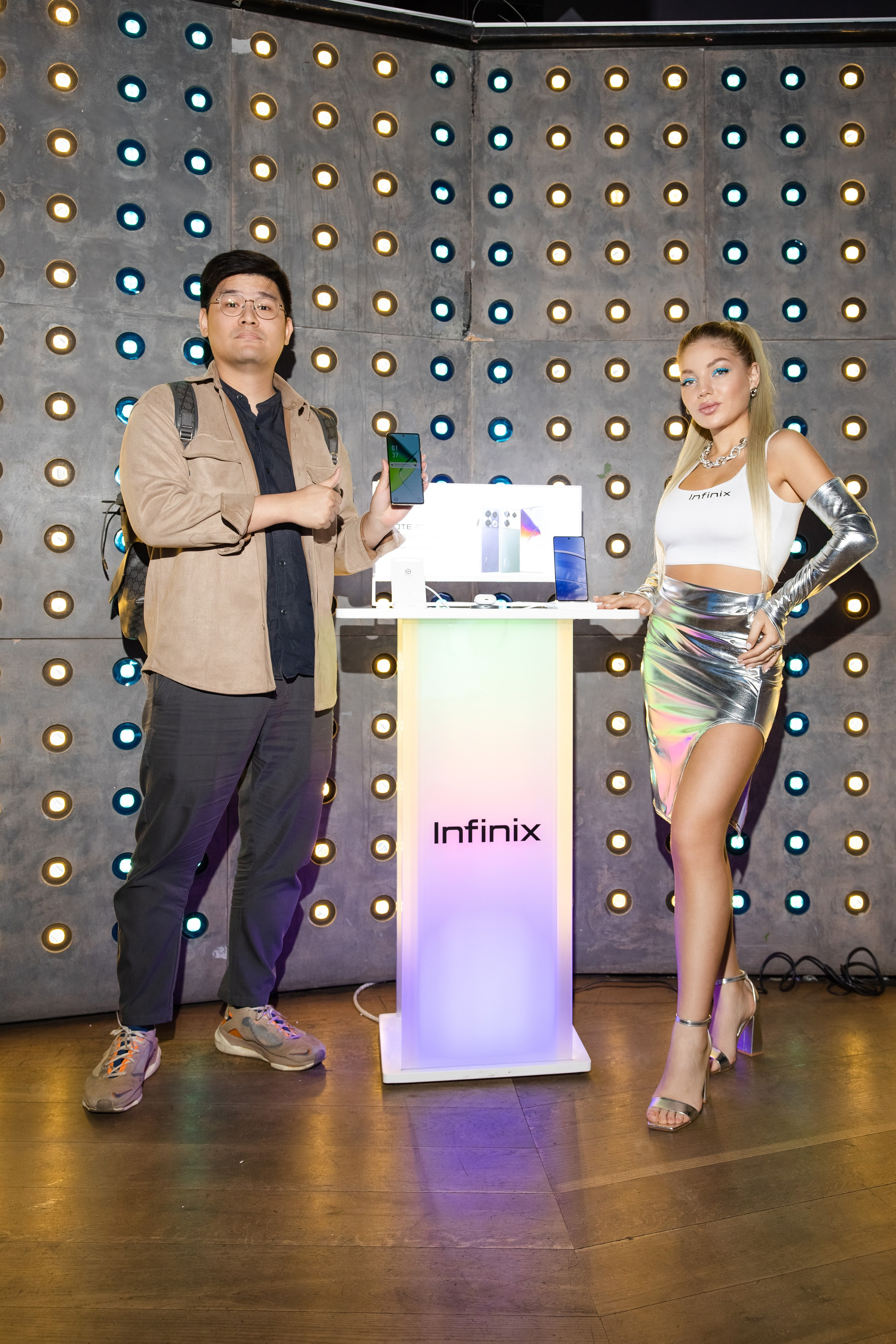 Презентация Infinix. Свадебный репортажный фотограф в Москве