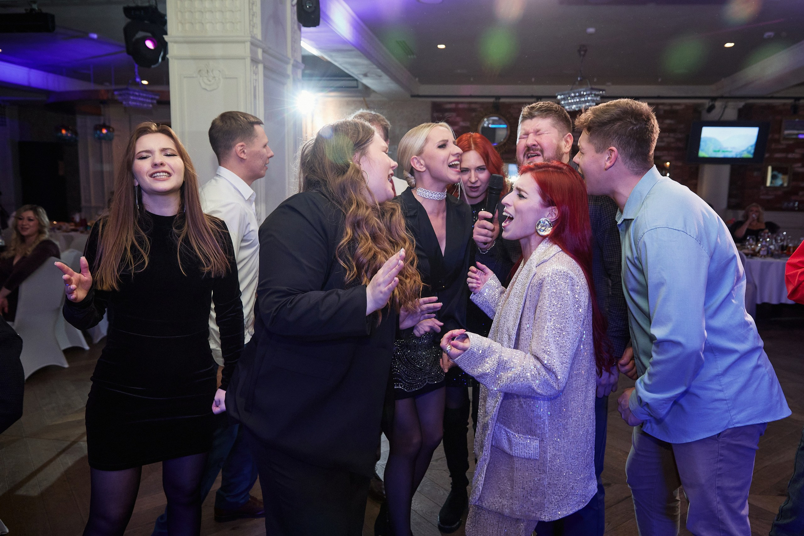 E8 / Новогодний корпоратив. Другой взгляд на фотографию