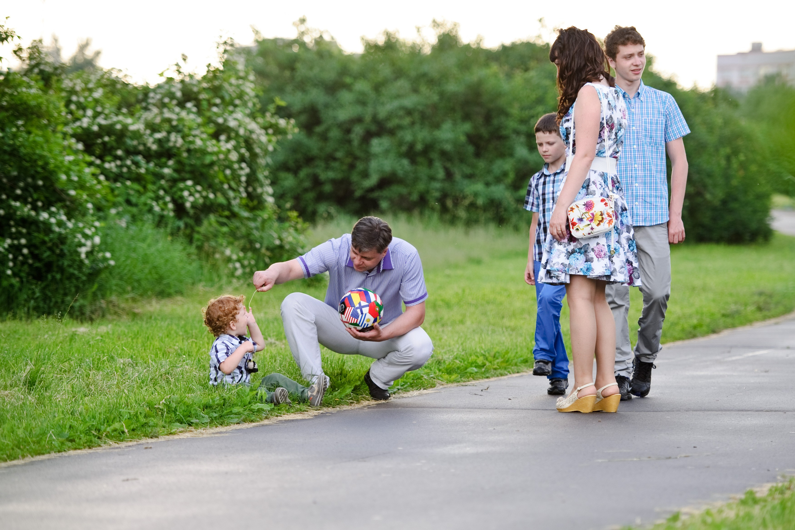 Лада, Дмитрий и 3 сына. Прогулка, Москва. Семейный фотограф Анна Дубовская