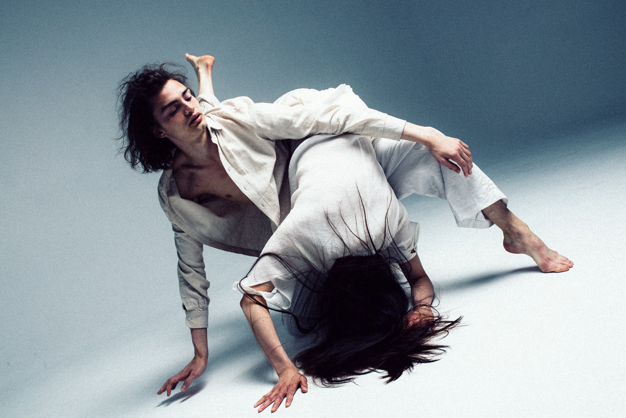 Съемка танцоров — парня и девушки