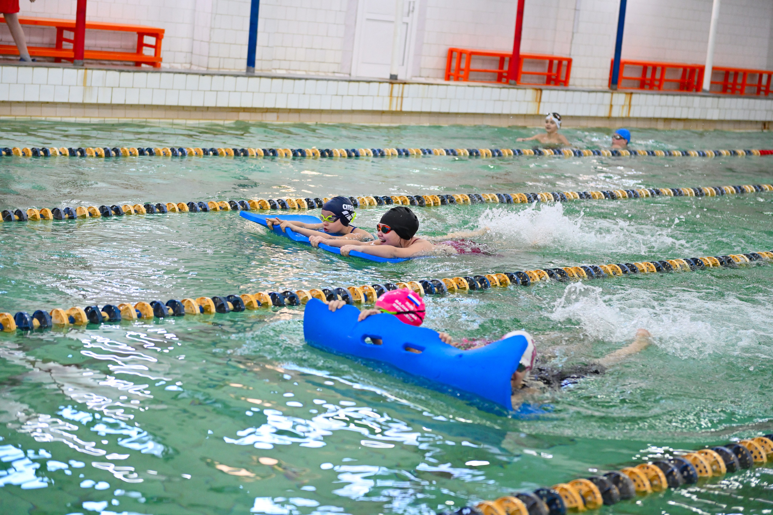 2025-12-20 Бассейн Урал НГ младшие. Снежинск фото Андрианов