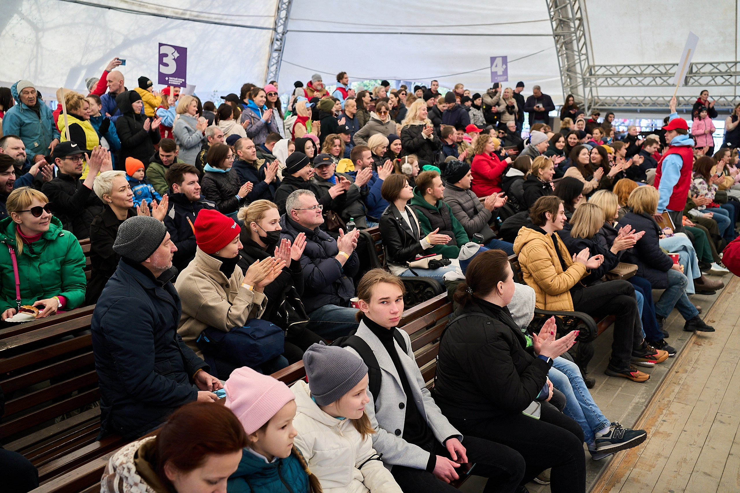 Субботник у Управления делами Мэра и Правительства Москвы. Фотограф и Видеограф в Москве. Олег Корушев