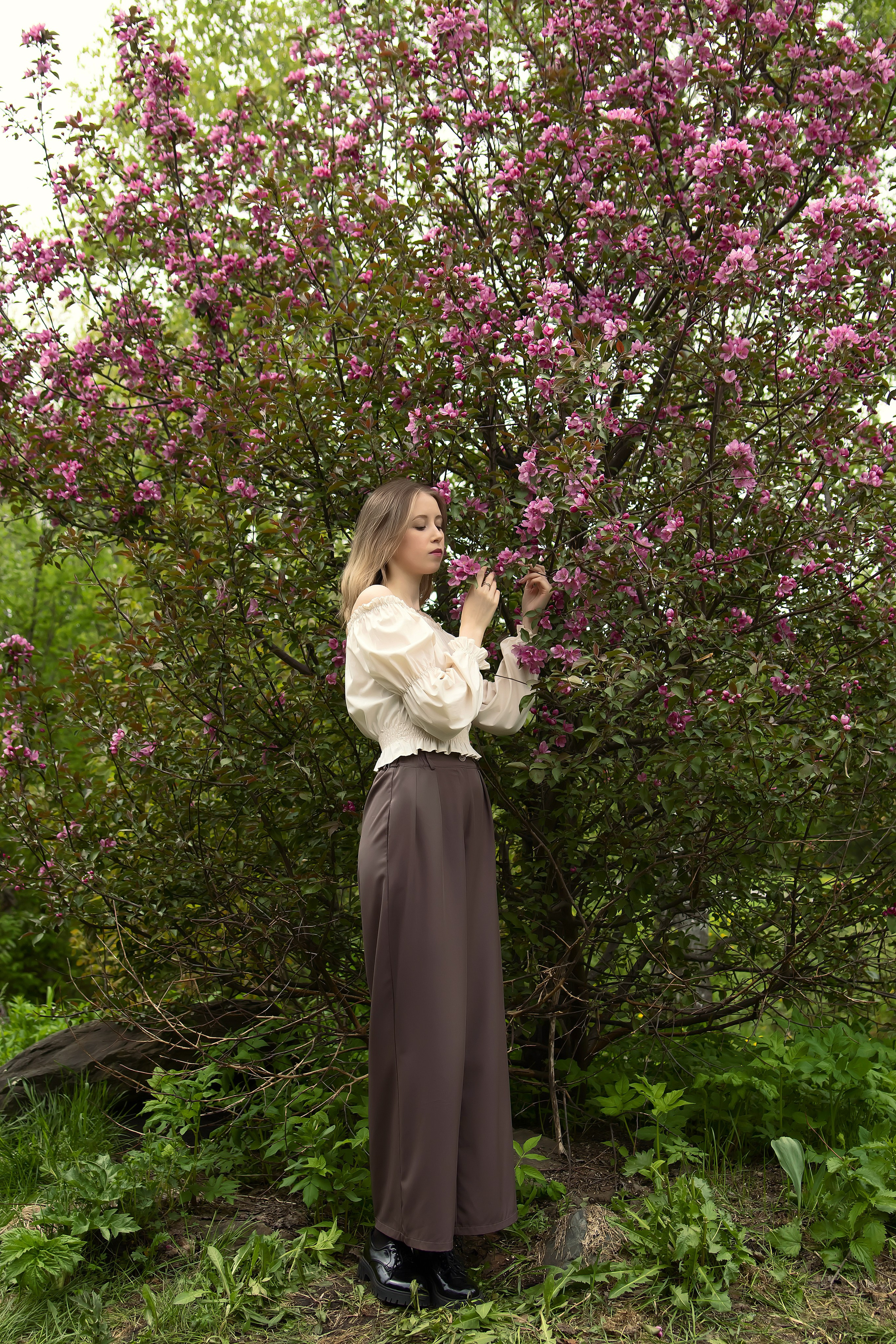 Индивидуальная фотосессия на цветении. Детский и семейный фотограф Кемерово Антонина Семеркова!