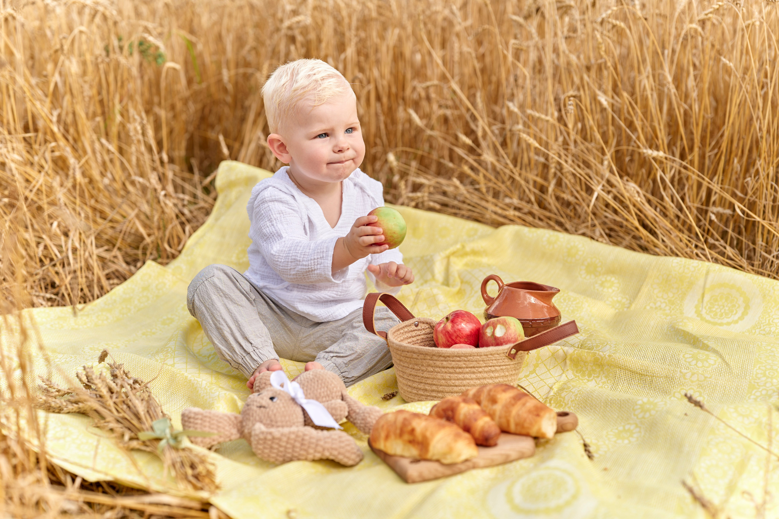 Семейная Фотосессия в поле. Семейный и женский фотограф в Москве Зоя Бучерова