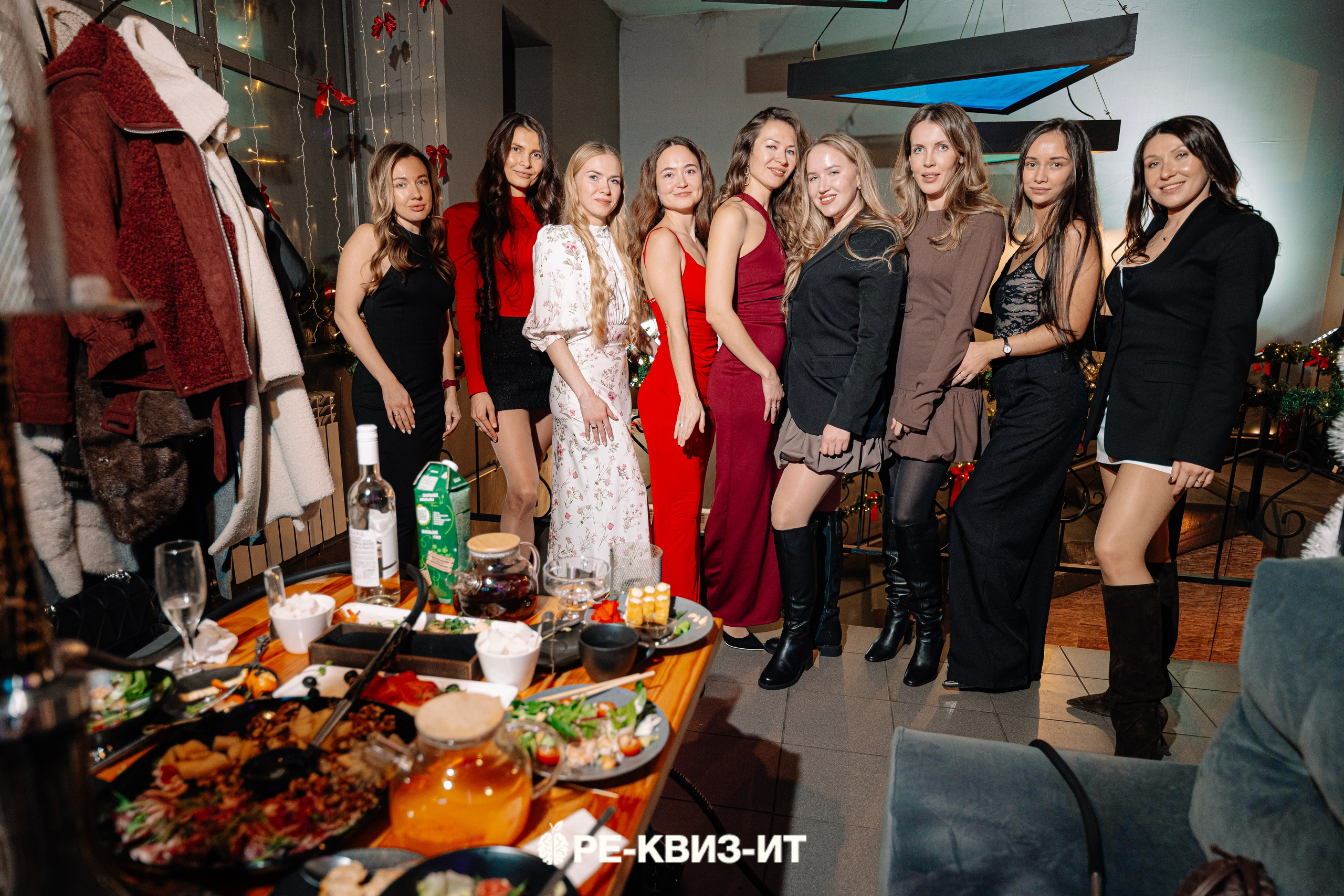 Реквизит — квиз в Зеленодольске и Волжске ZR cafe. Свадебный фотограф в Казани, и Зеленодольске Радик Мухаметов