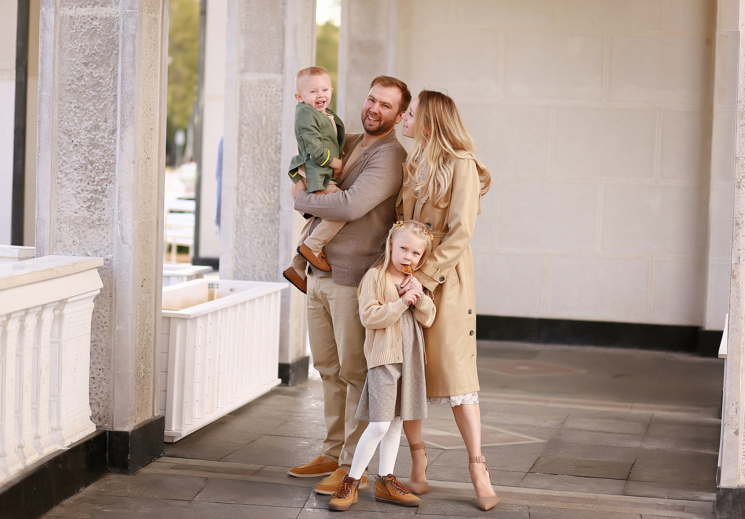 Семья Ани. Прогулка на Речном вокзале. Фотограф Москва Лара Чайка