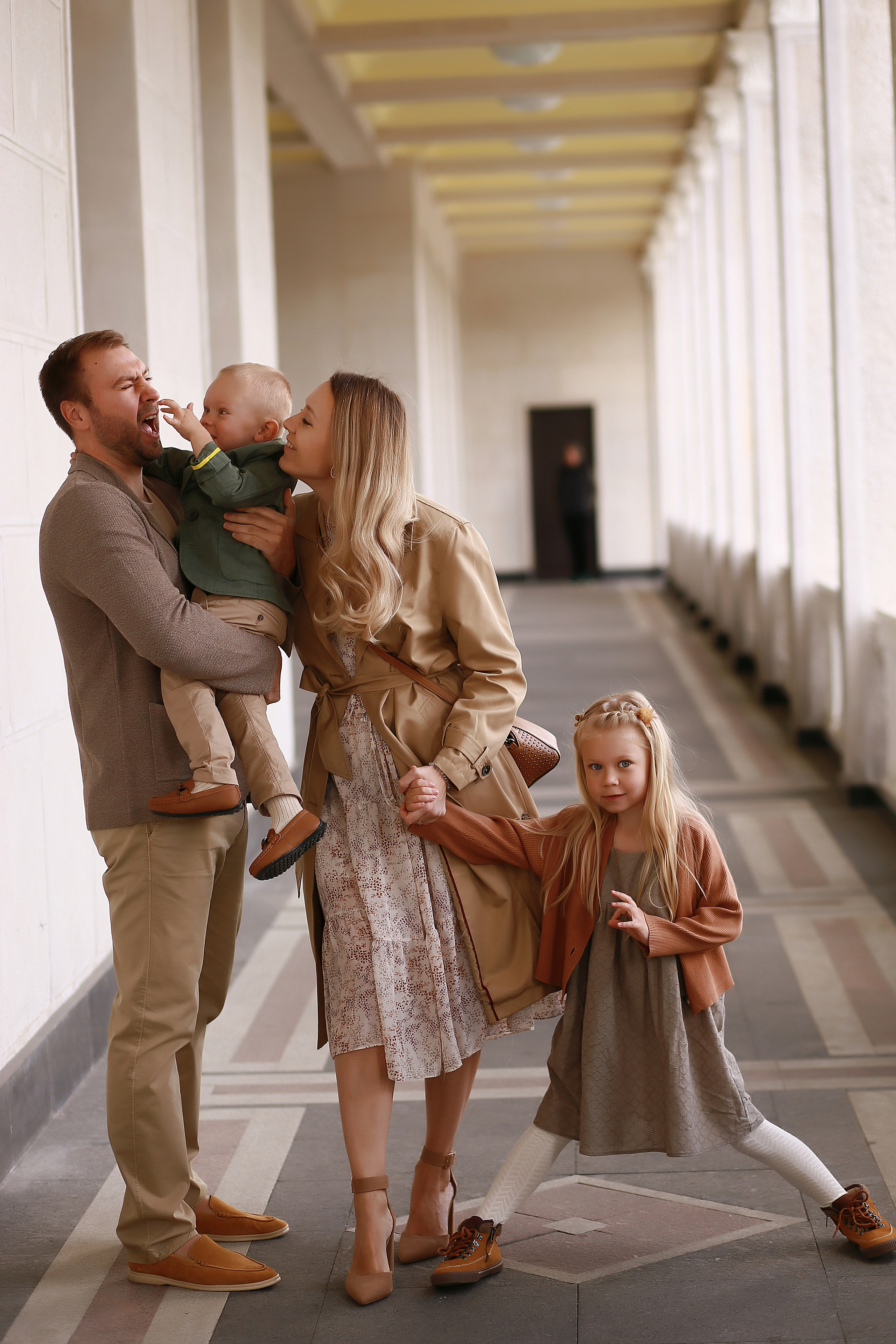 Семья Ани. Прогулка на Речном вокзале. Фотограф Москва Лара Чайка