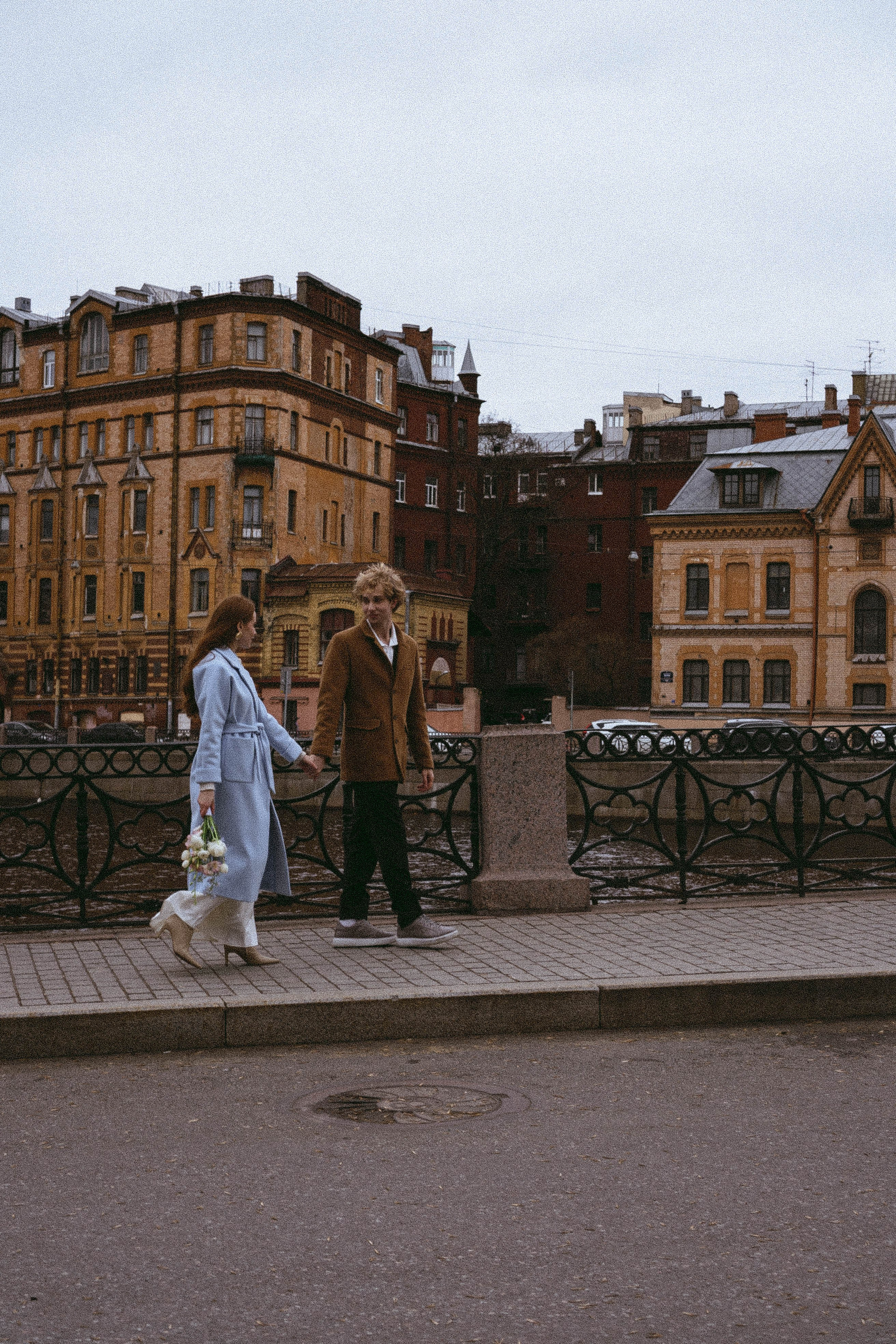 СВАДЕБНАЯ ПРОГУЛКА ПО ПЕТРОГРАДКЕ ВЕСНОЙ (ФОТОСЕССИИЯ ПАРЫ СВАДЕБНАЯ). Профессиональный фотограф, Санкт-Петербург — Виктория Богомолова